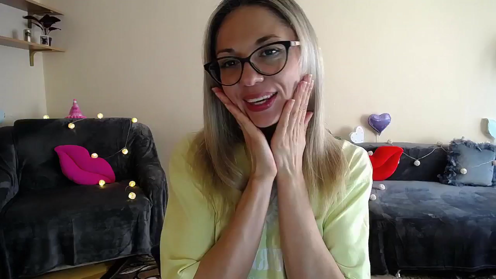Gallery image thumbnail from Sunshine_alis's myfreecams stream on, 06/24/2025, 14:00 image 11 of 20
