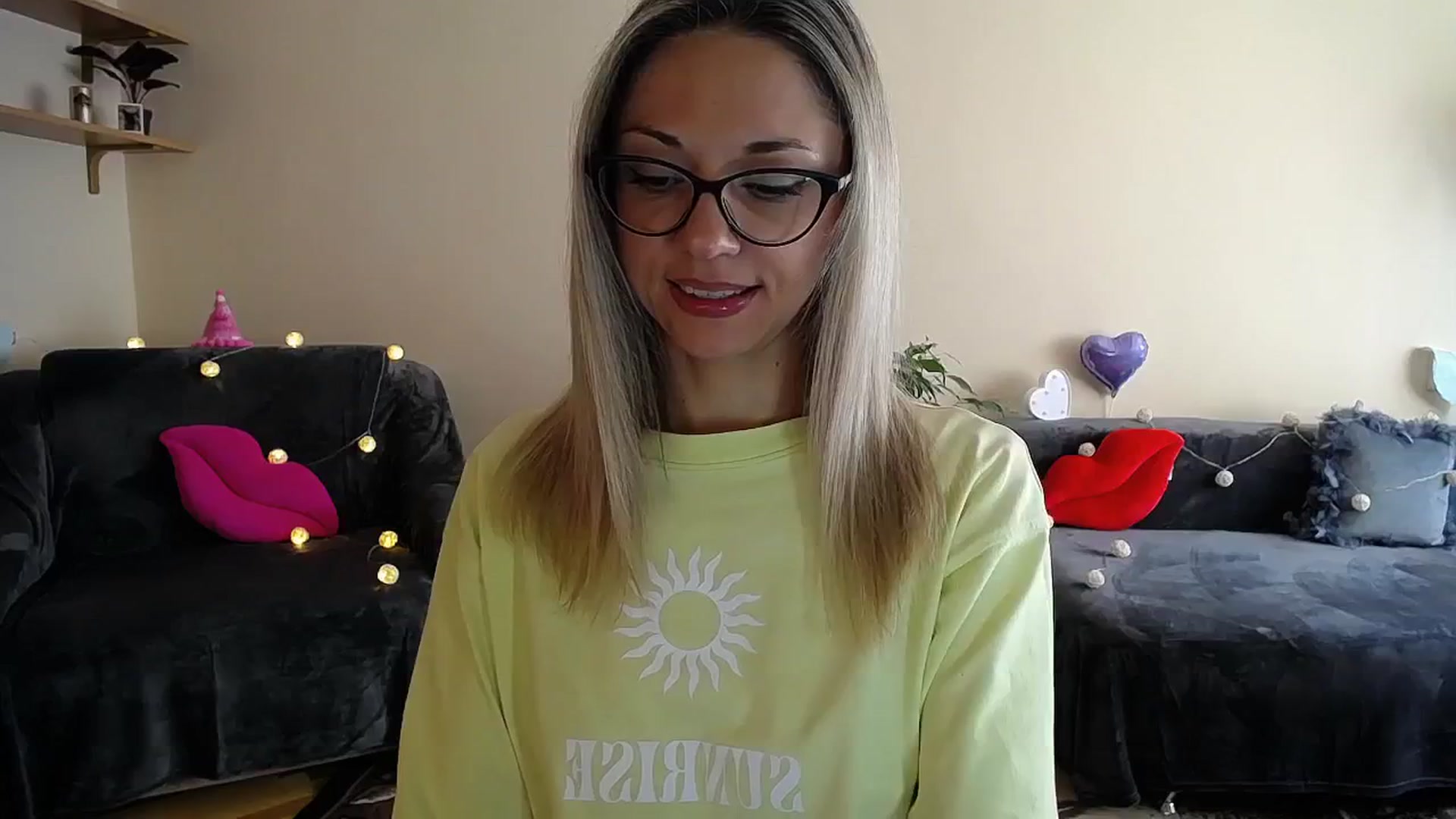 Gallery image thumbnail from Sunshine_alis's myfreecams stream on, 06/24/2025, 14:00 image 3 of 20