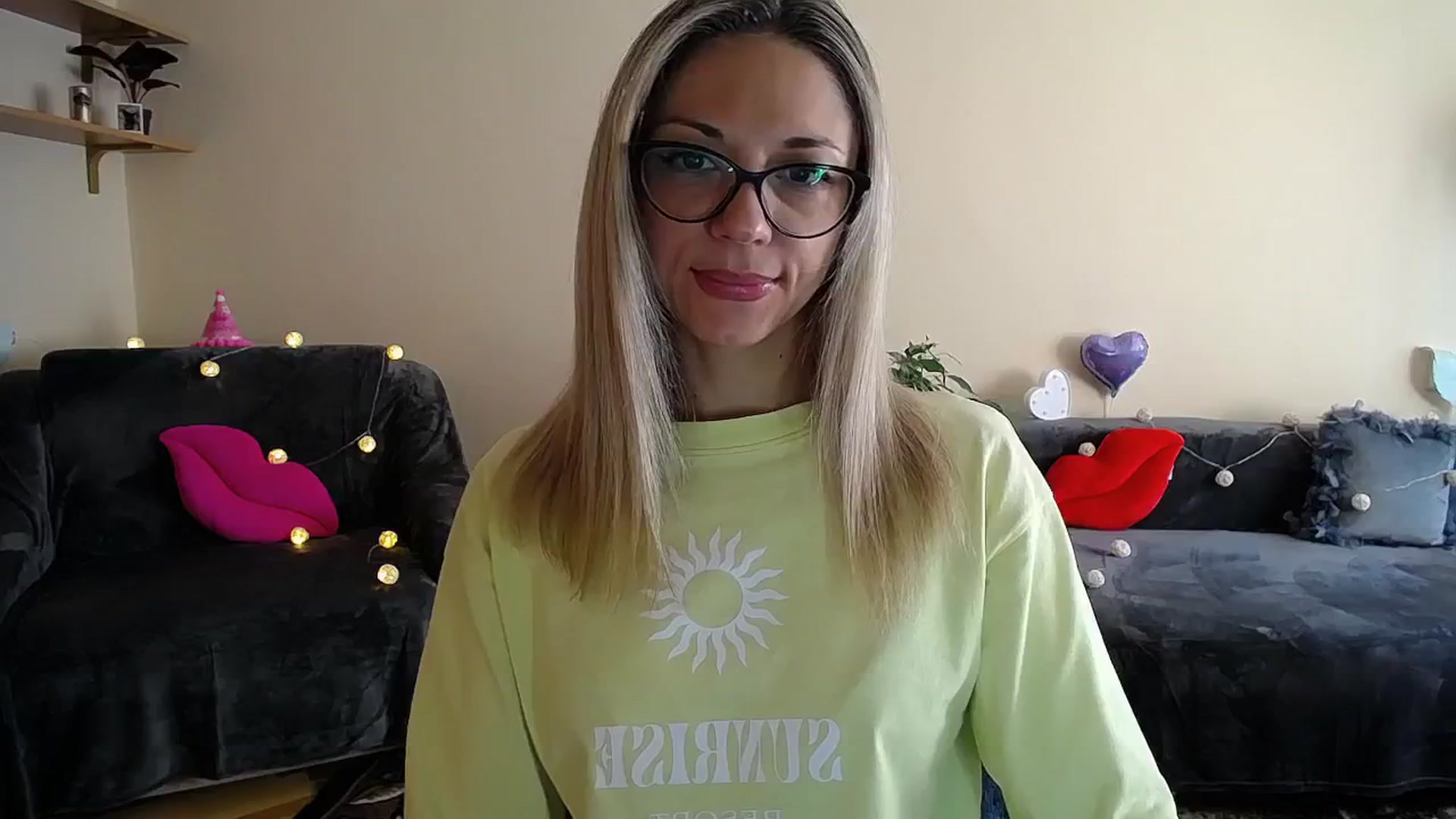 Gallery image thumbnail from Sunshine_alis's myfreecams stream on, 06/24/2025, 14:00 image 9 of 20