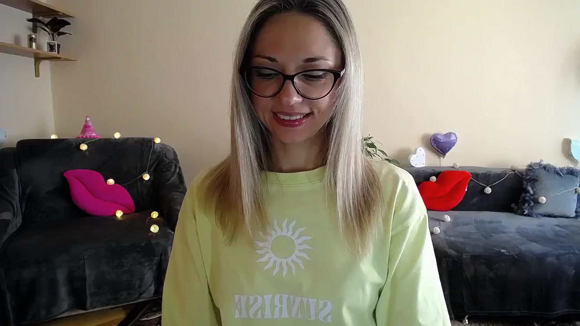 Gallery image thumbnail from Sunshine_alis's myfreecams stream on, 06/24/2025, 14:00 image 12 of 20