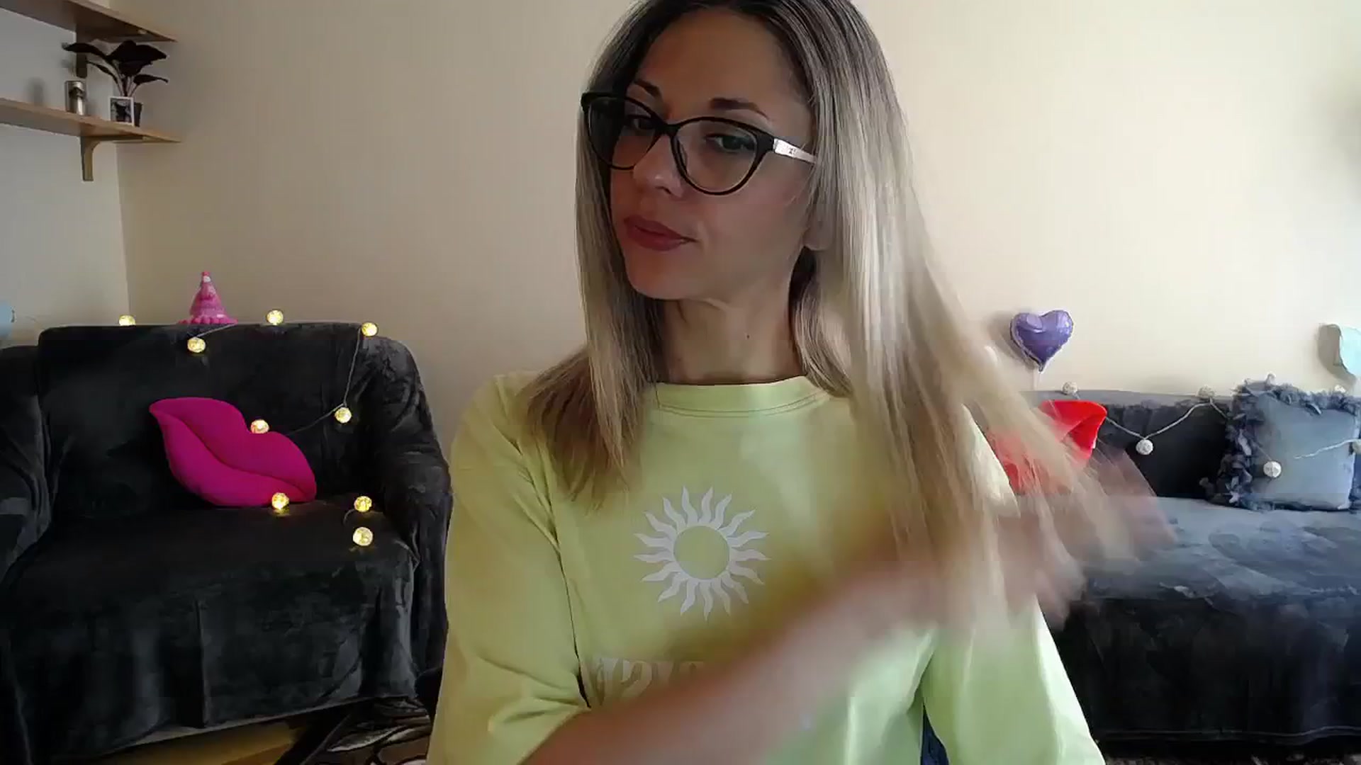 Gallery image thumbnail from Sunshine_alis's myfreecams stream on, 06/24/2025, 14:00 image 6 of 20