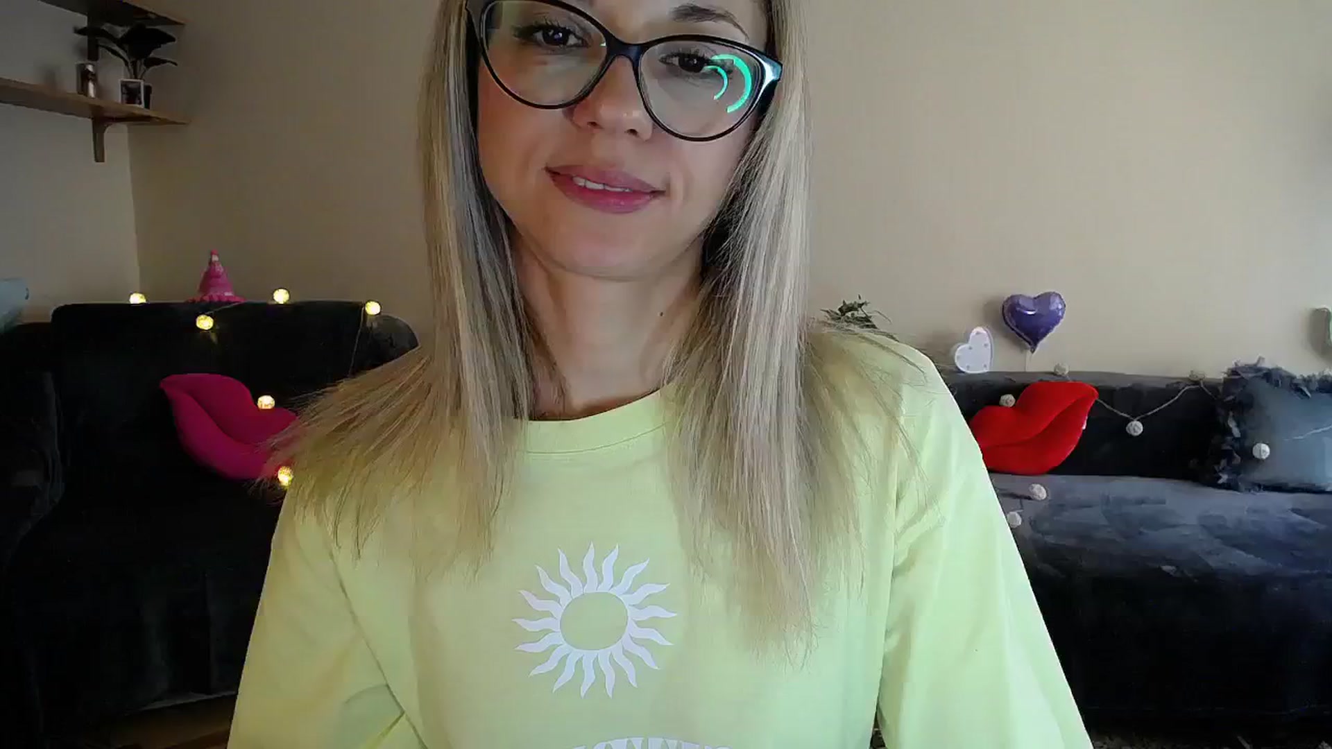 Gallery image thumbnail from Sunshine_alis's myfreecams stream on, 06/24/2025, 16:11 image 7 of 20