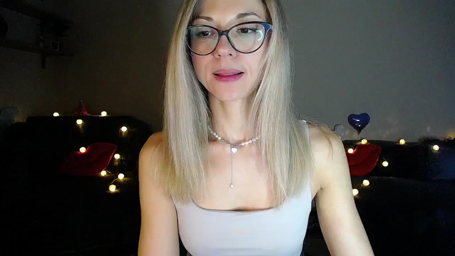 Gallery image thumbnail from Sunshine_alis's myfreecams stream on, 06/27/2025, 18:33 image 10 of 20