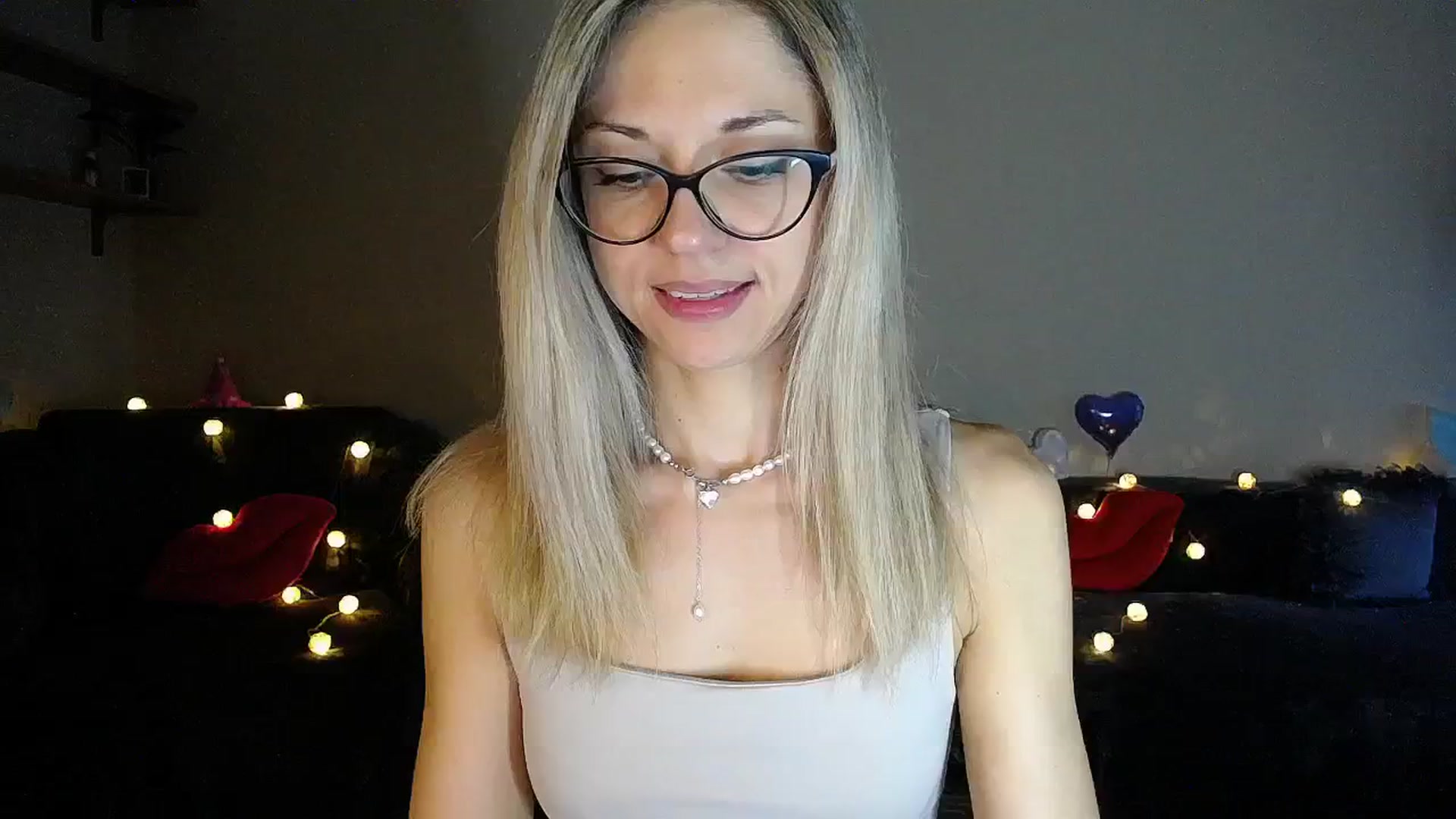 Gallery image thumbnail from Sunshine_alis's myfreecams stream on, 06/27/2025, 18:33 image 1 of 20