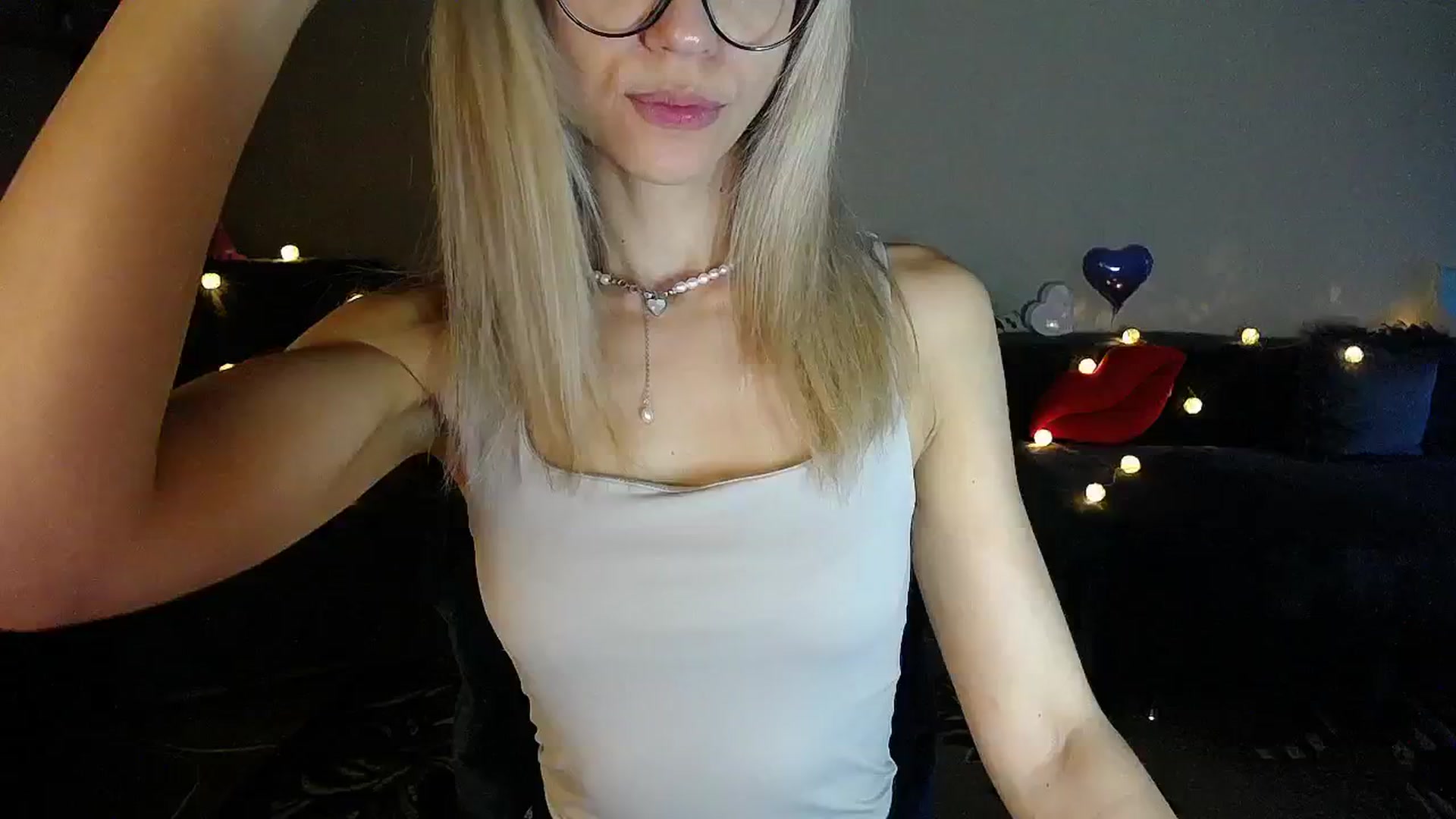 Gallery image thumbnail from Sunshine_alis's myfreecams stream on, 06/27/2025, 18:33 image 4 of 20