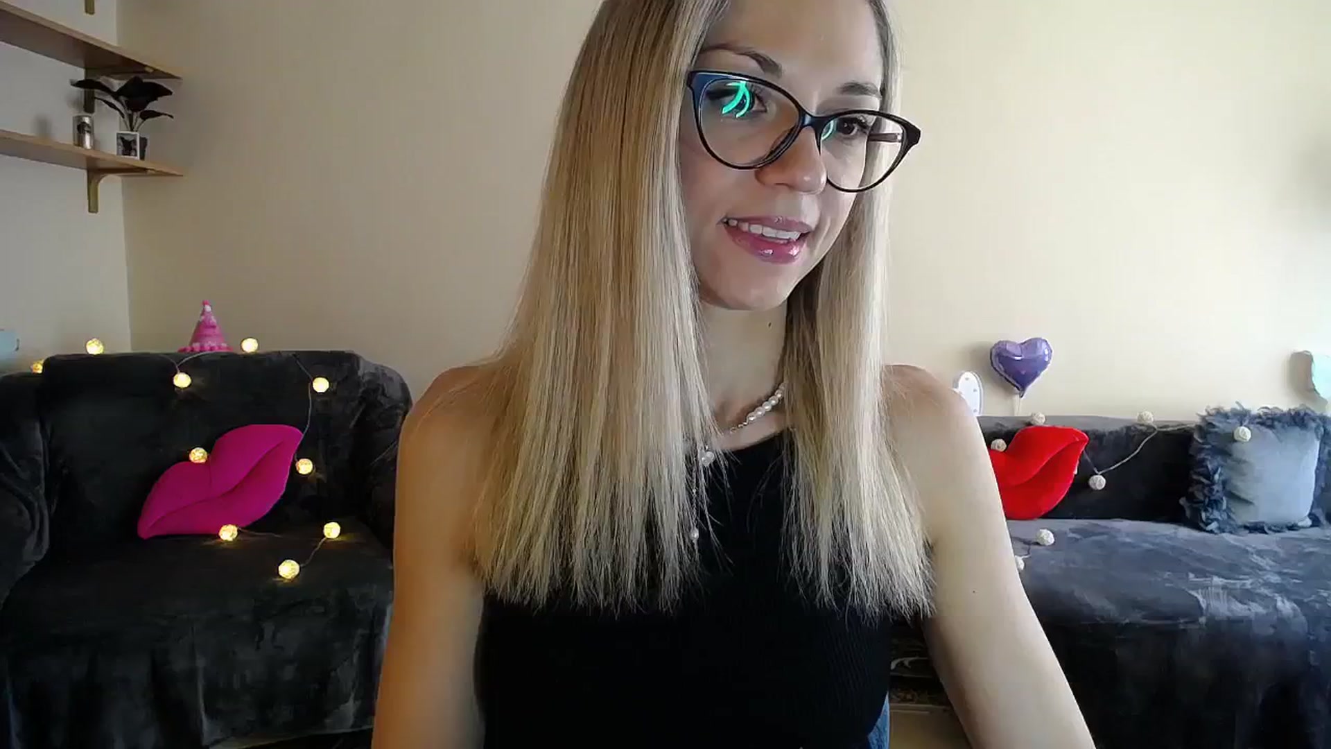 Gallery image thumbnail from Sunshine_alis's myfreecams stream on, 07/01/2025, 14:46 image 3 of 20