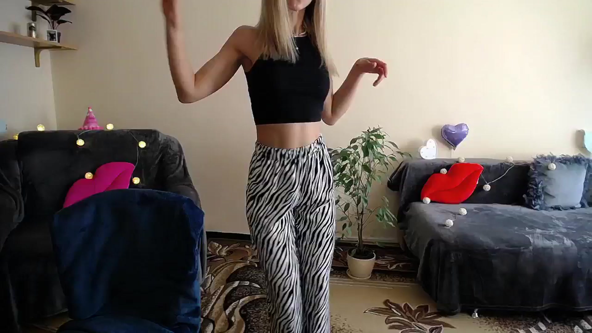 Gallery image thumbnail from Sunshine_alis's myfreecams stream on, 07/01/2025, 14:46 image 7 of 20