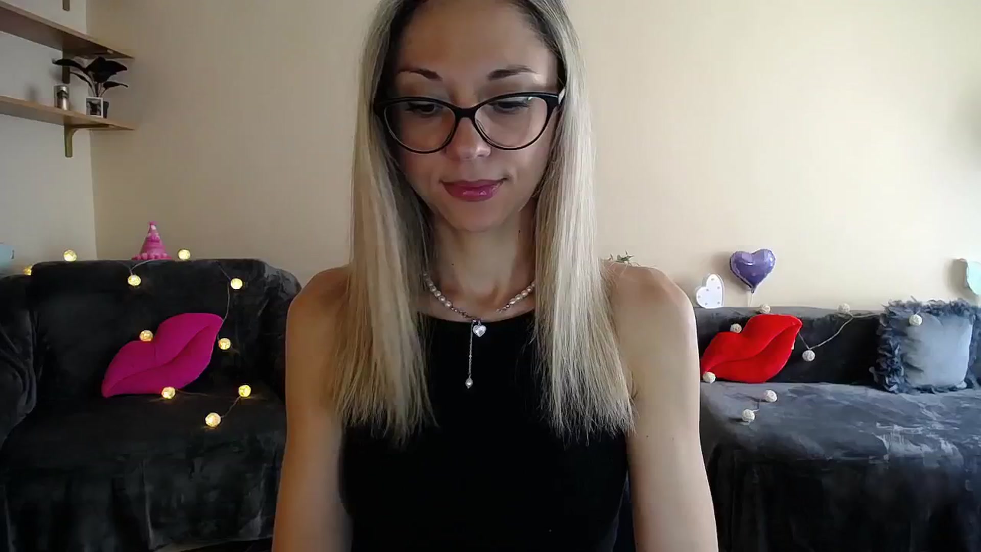 Gallery image thumbnail from Sunshine_alis's myfreecams stream on, 07/01/2025, 14:46 image 1 of 20