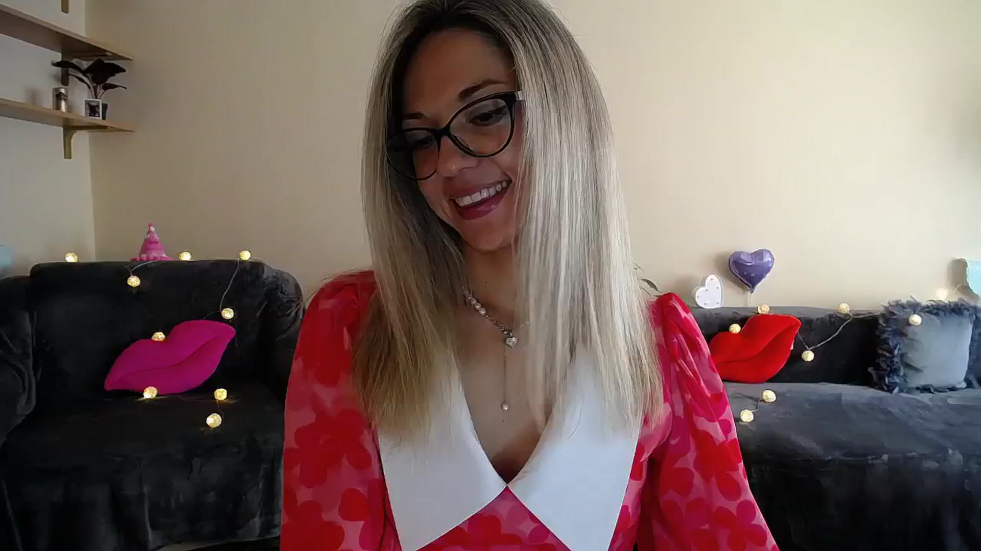 Gallery image thumbnail from Sunshine_alis's myfreecams stream on, 07/02/2025, 14:31 image 3 of 20