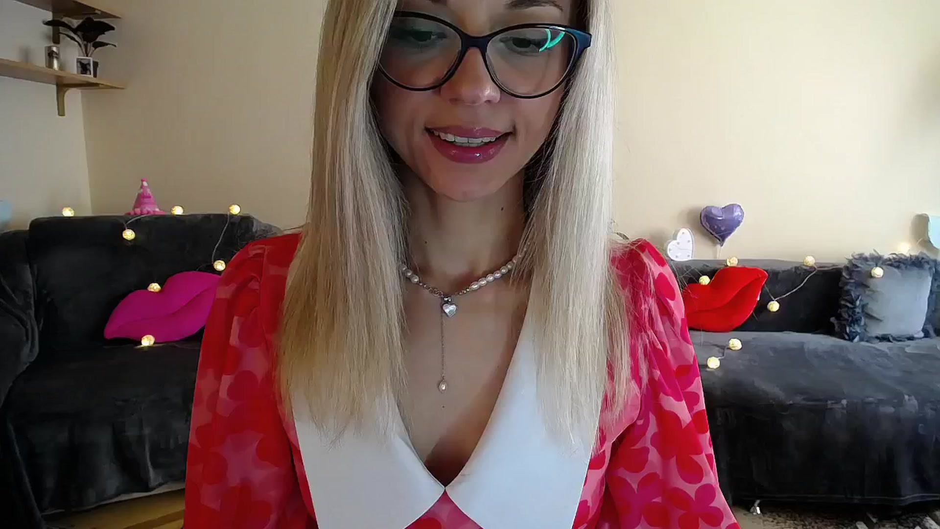 Gallery image thumbnail from Sunshine_alis's myfreecams stream on, 07/02/2025, 14:31 image 9 of 20
