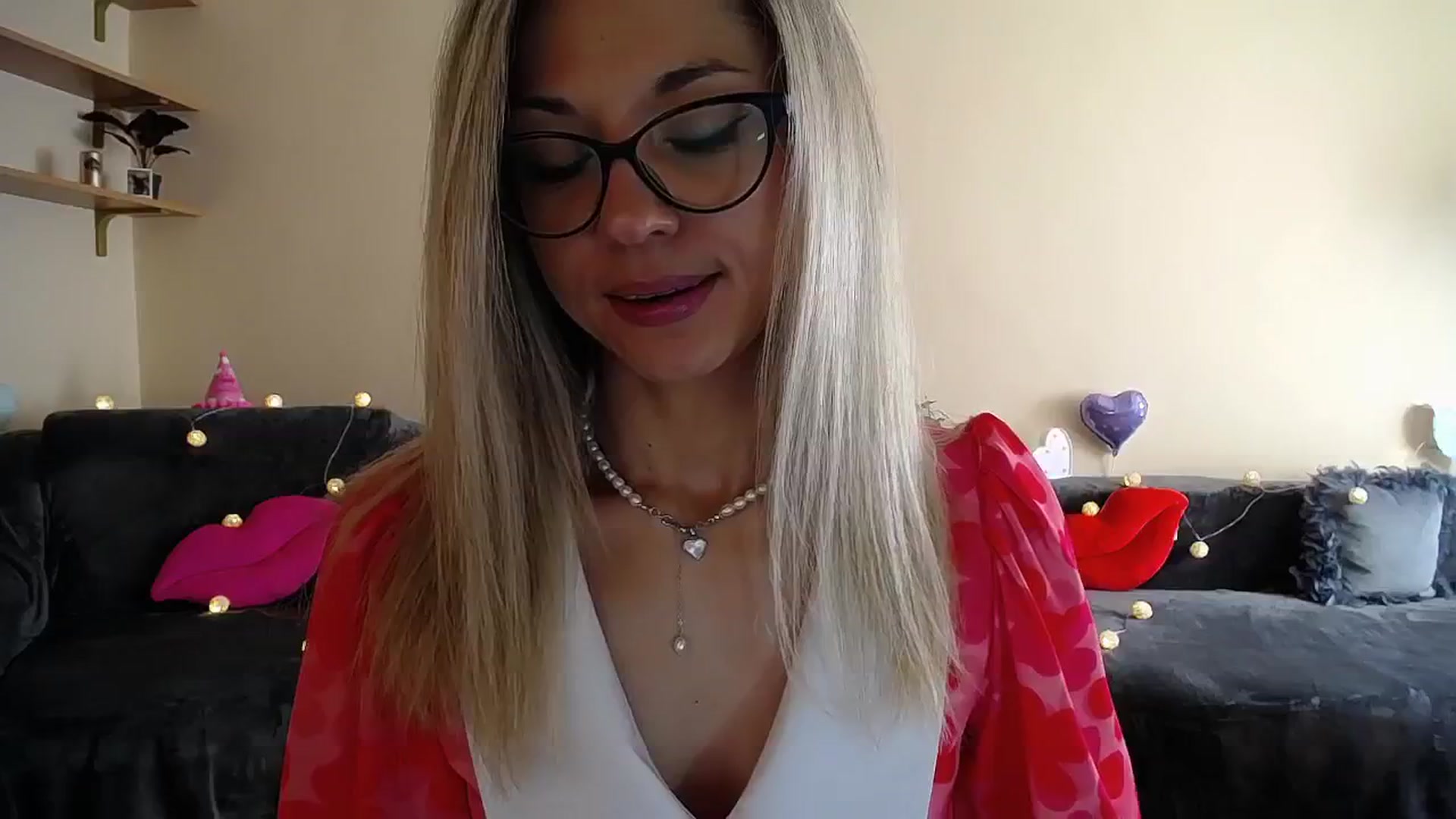 Gallery image thumbnail from Sunshine_alis's myfreecams stream on, 07/02/2025, 15:12 image 1 of 20