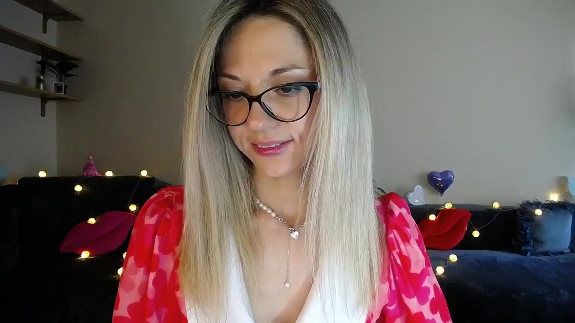 Gallery image thumbnail from Sunshine_alis's myfreecams stream on, 07/02/2025, 16:40 image 12 of 20