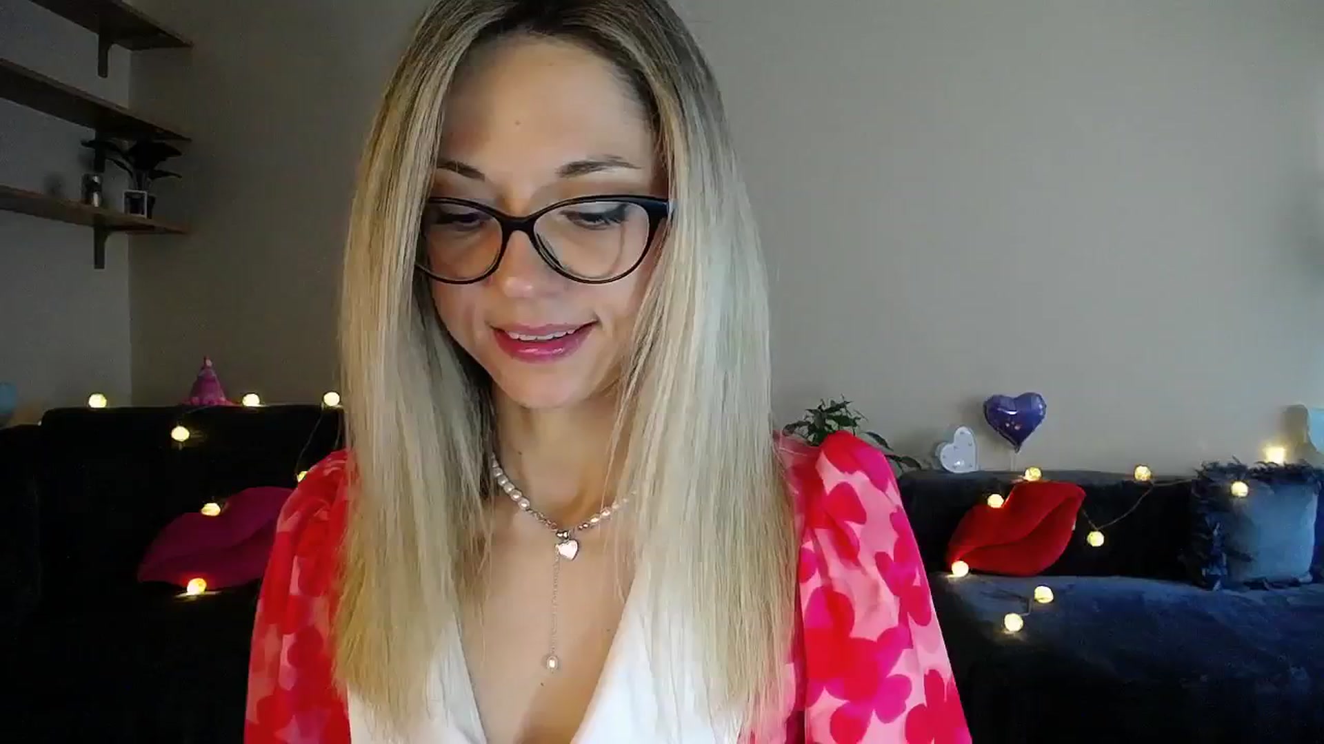 Gallery image thumbnail from Sunshine_alis's myfreecams stream on, 07/02/2025, 16:40 image 8 of 20