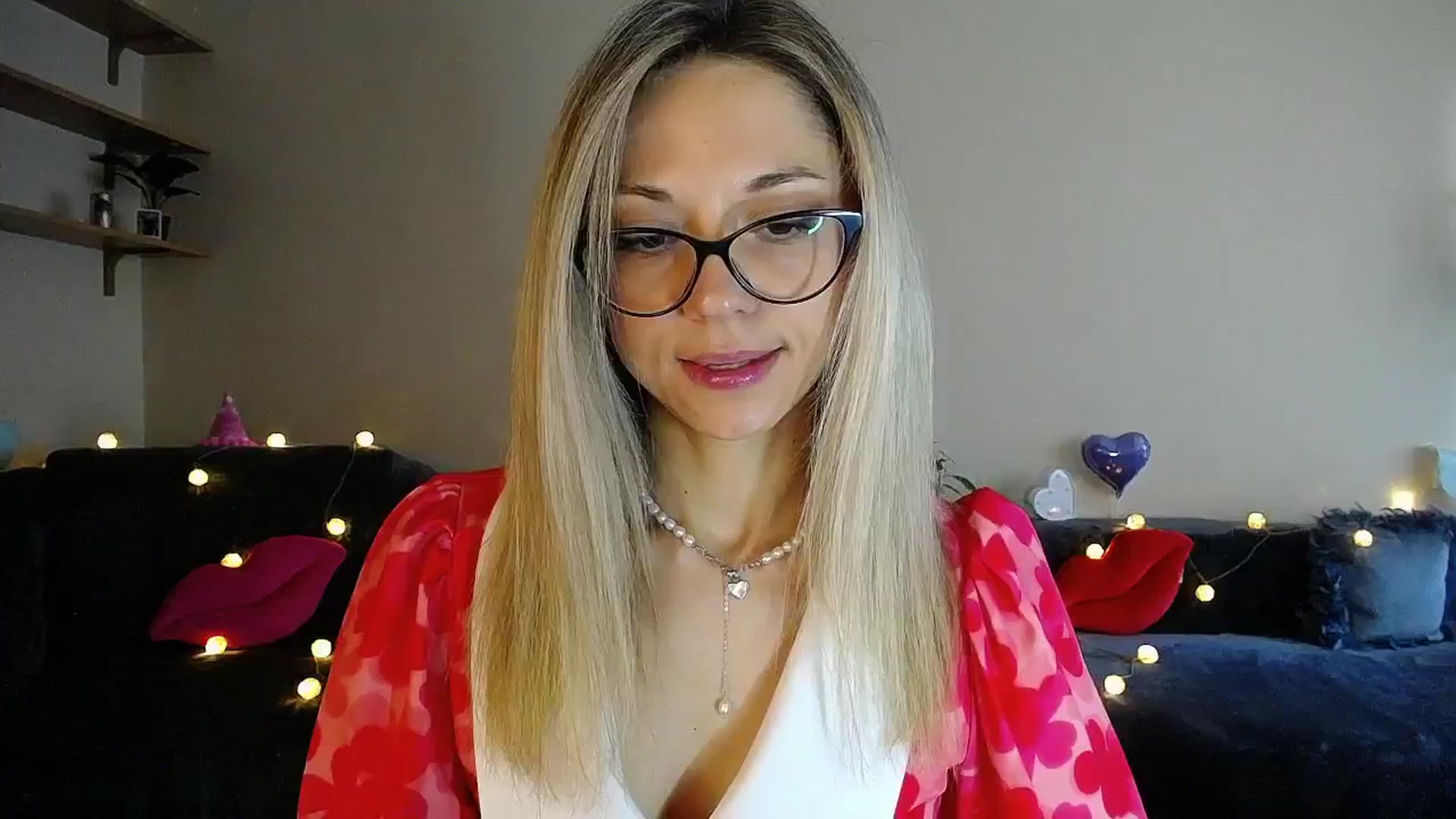 Gallery image thumbnail from Sunshine_alis's myfreecams stream on, 07/02/2025, 16:40 image 6 of 20