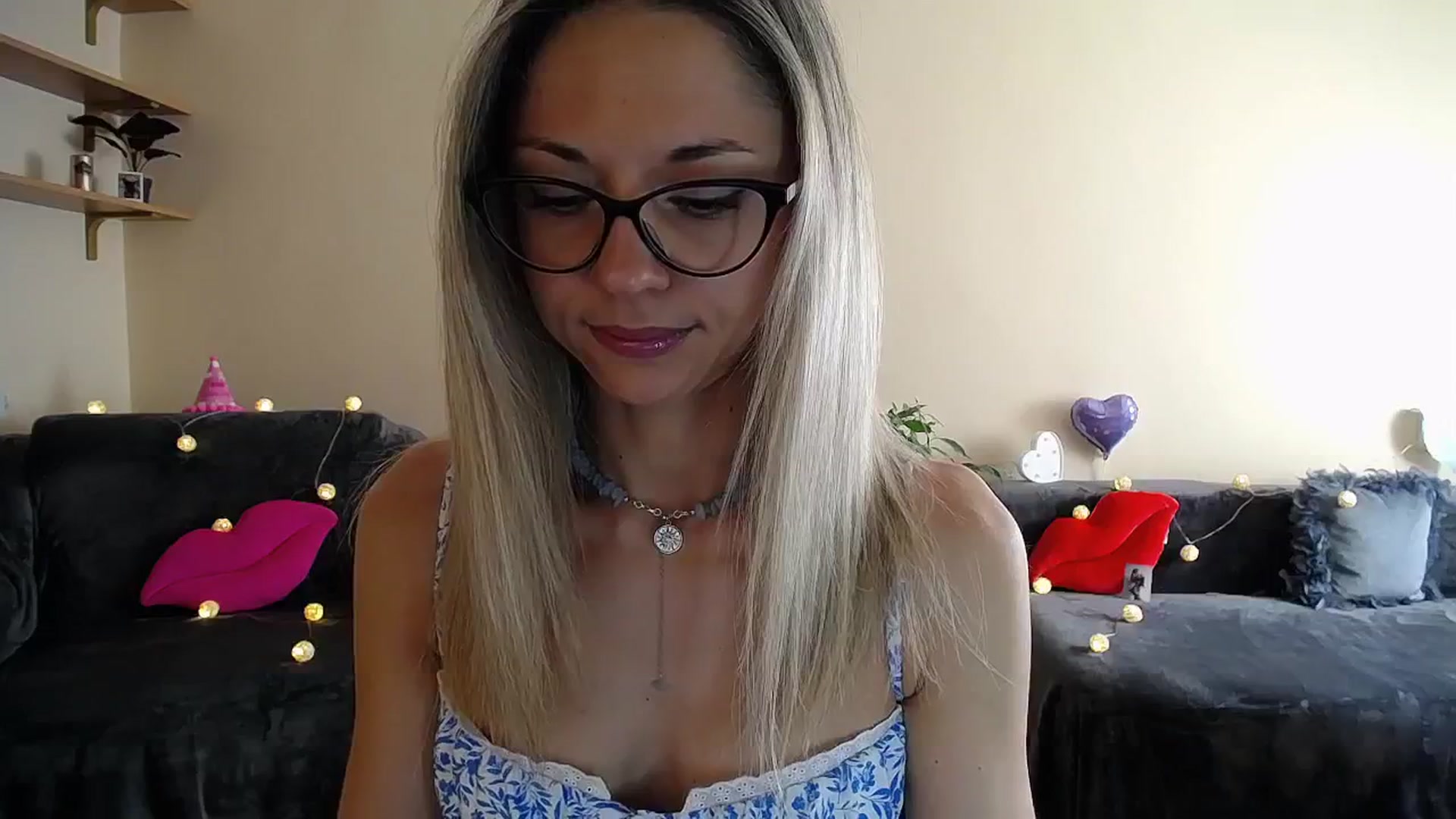 Gallery image thumbnail from Sunshine_alis's myfreecams stream on, 07/03/2025, 15:19 image 2 of 20