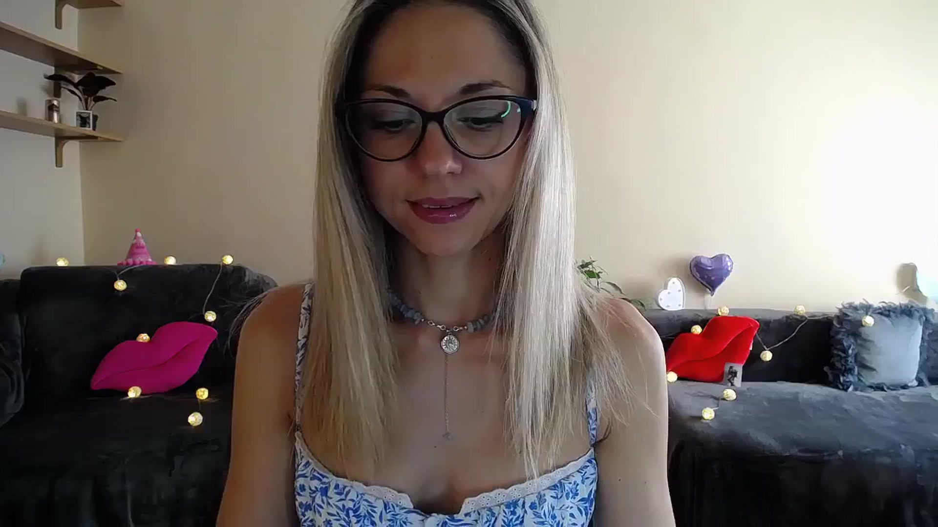 Gallery image thumbnail from Sunshine_alis's myfreecams stream on, 07/03/2025, 15:19 image 1 of 20
