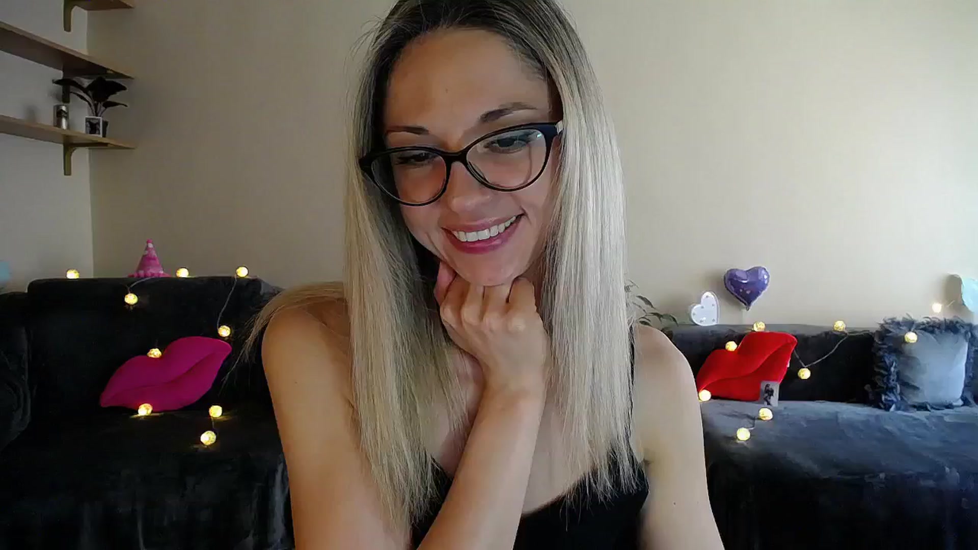 Gallery image thumbnail from Sunshine_alis's myfreecams stream on, 07/04/2025, 14:03 image 5 of 20