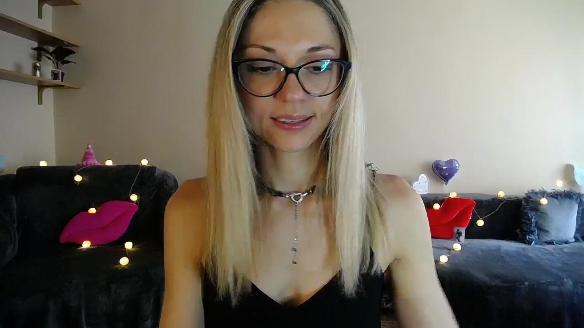 Gallery image thumbnail from Sunshine_alis's myfreecams stream on, 07/04/2025, 14:03 image 15 of 20