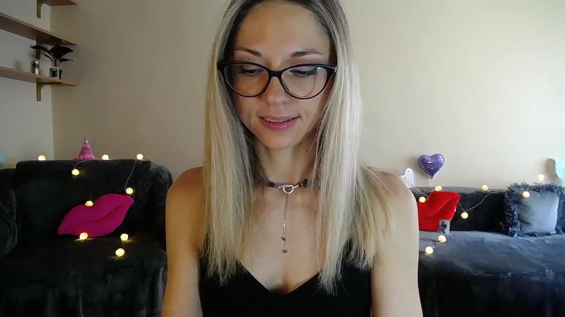 Gallery image thumbnail from Sunshine_alis's myfreecams stream on, 07/04/2025, 14:03 image 12 of 20