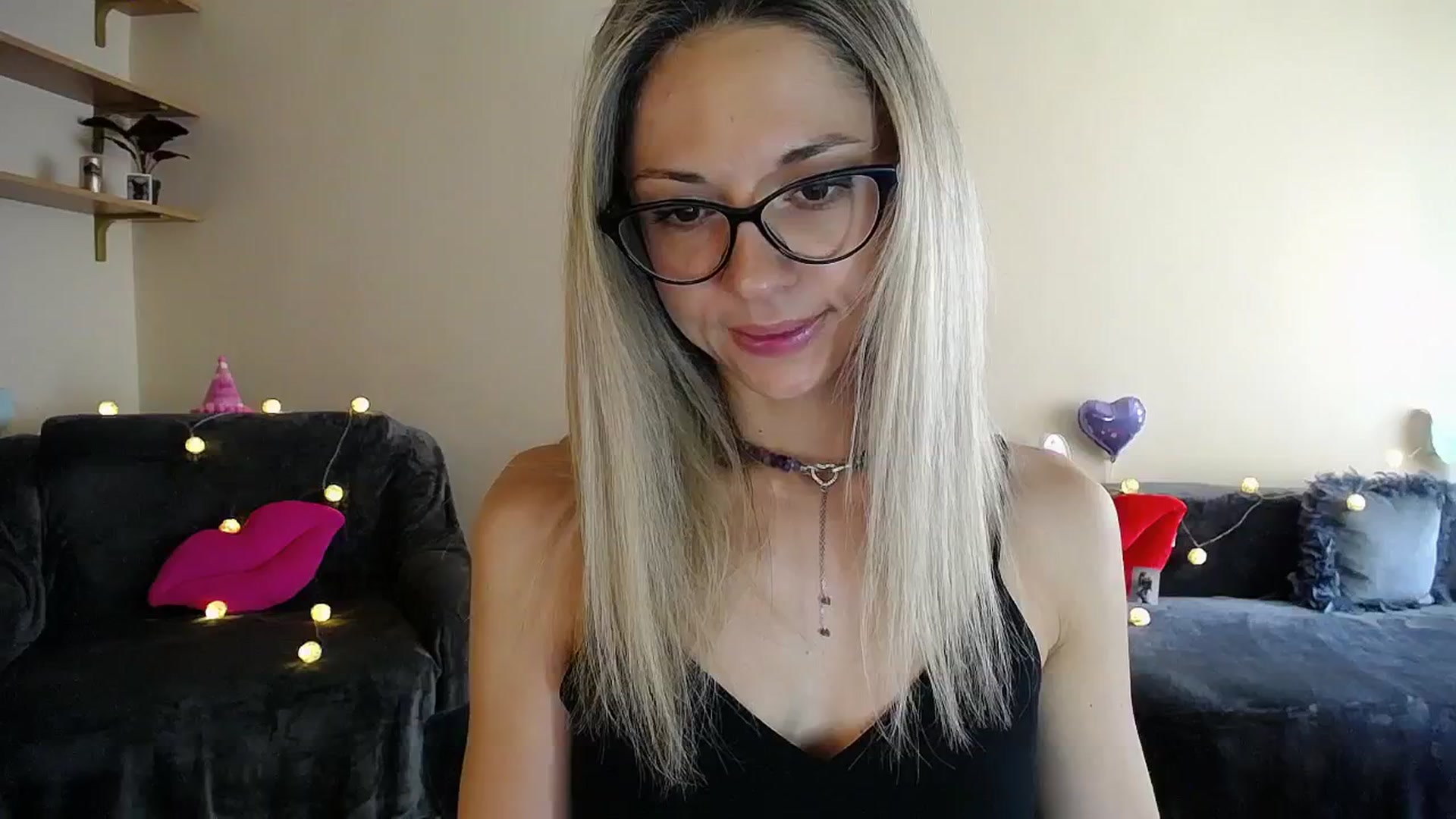 Gallery image thumbnail from Sunshine_alis's myfreecams stream on, 07/04/2025, 14:03 image 6 of 20