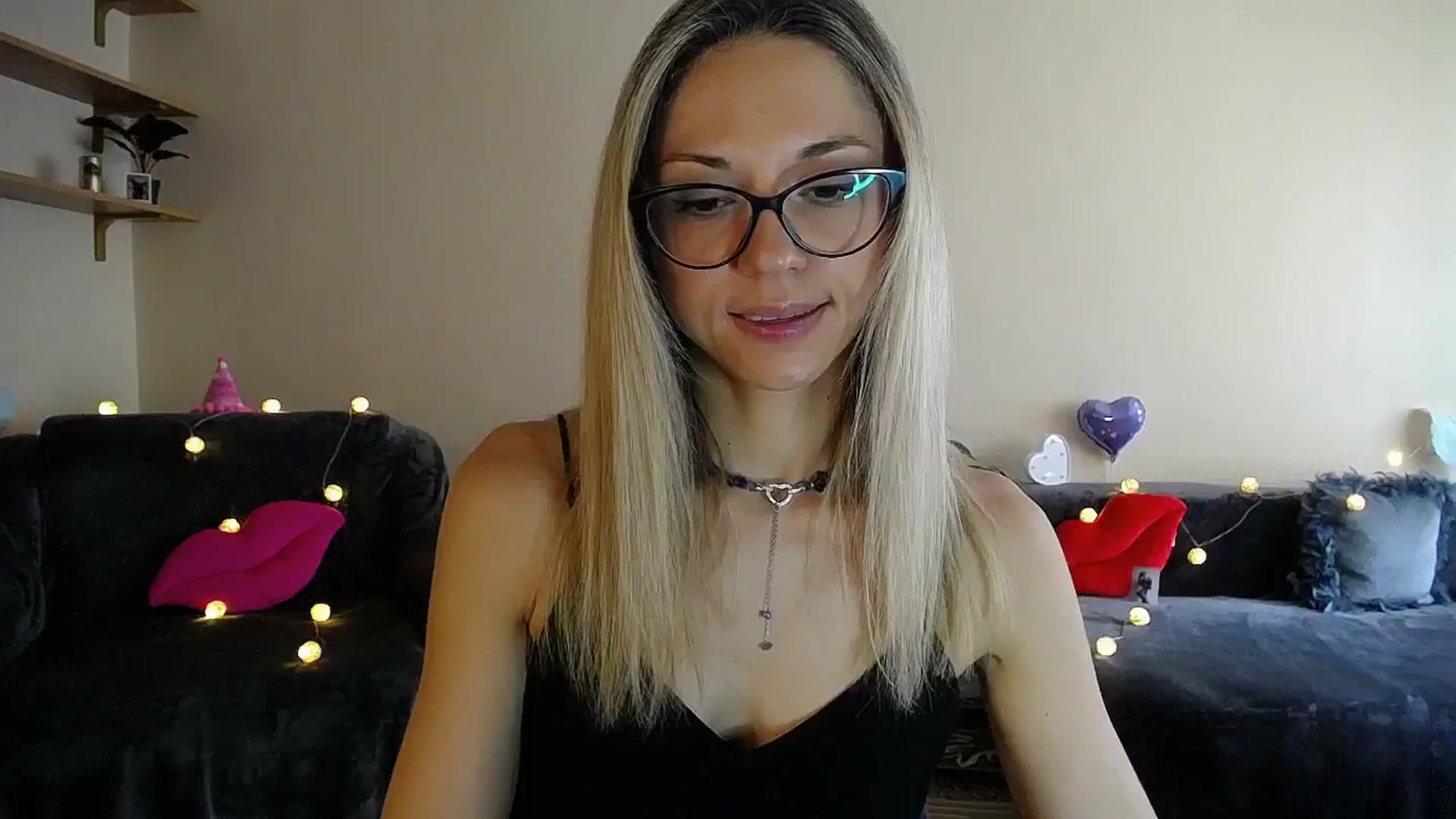 Gallery image thumbnail from Sunshine_alis's myfreecams stream on, 07/04/2025, 14:03 image 14 of 20