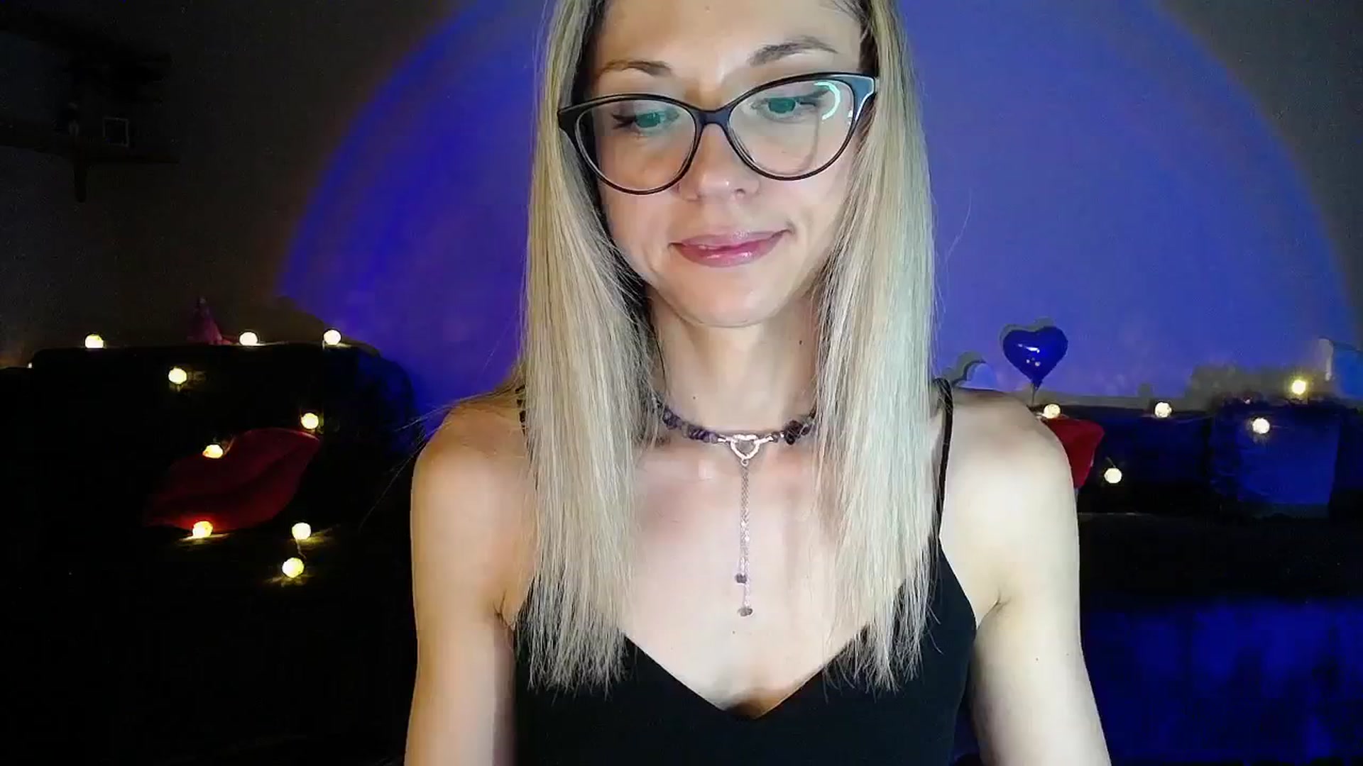Gallery image thumbnail from Sunshine_alis's myfreecams stream on, 07/04/2025, 19:04 image 10 of 20