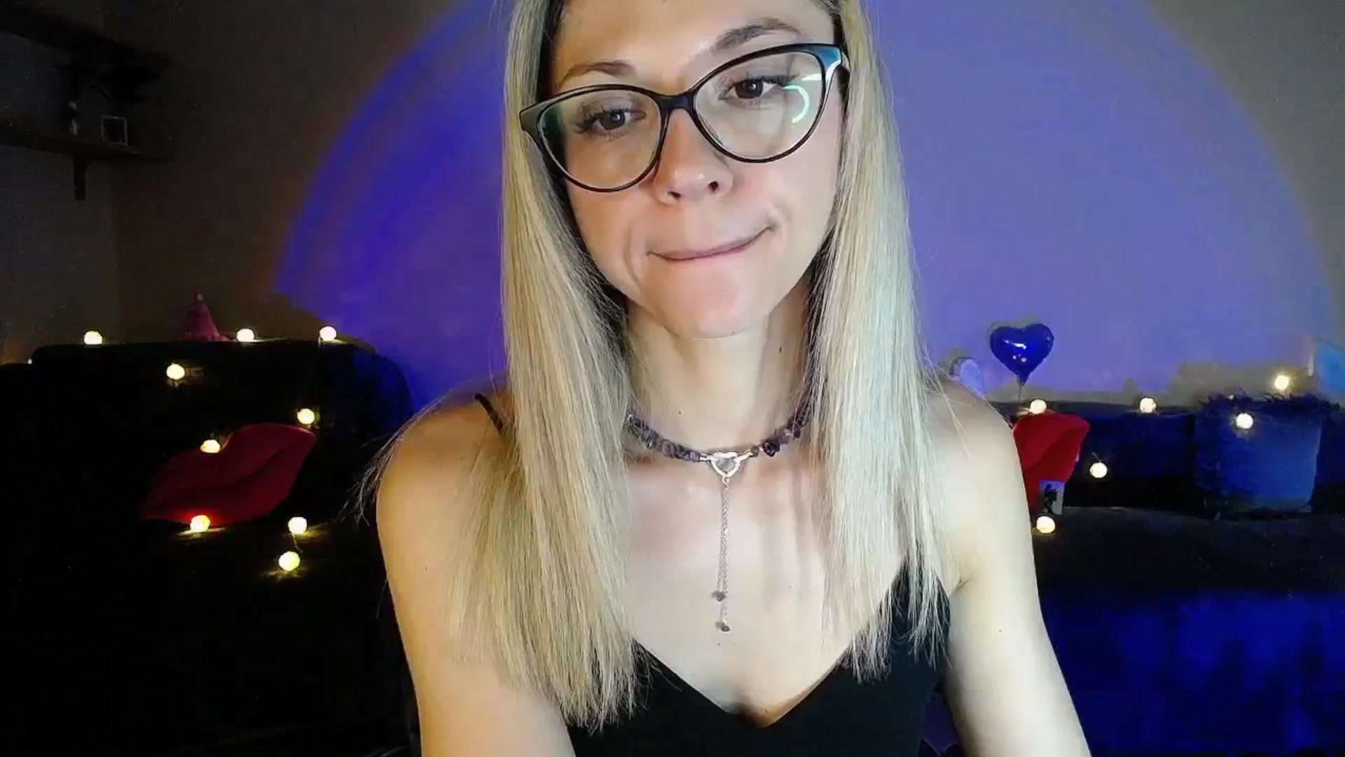 Gallery image thumbnail from Sunshine_alis's myfreecams stream on, 07/04/2025, 19:04 image 4 of 20