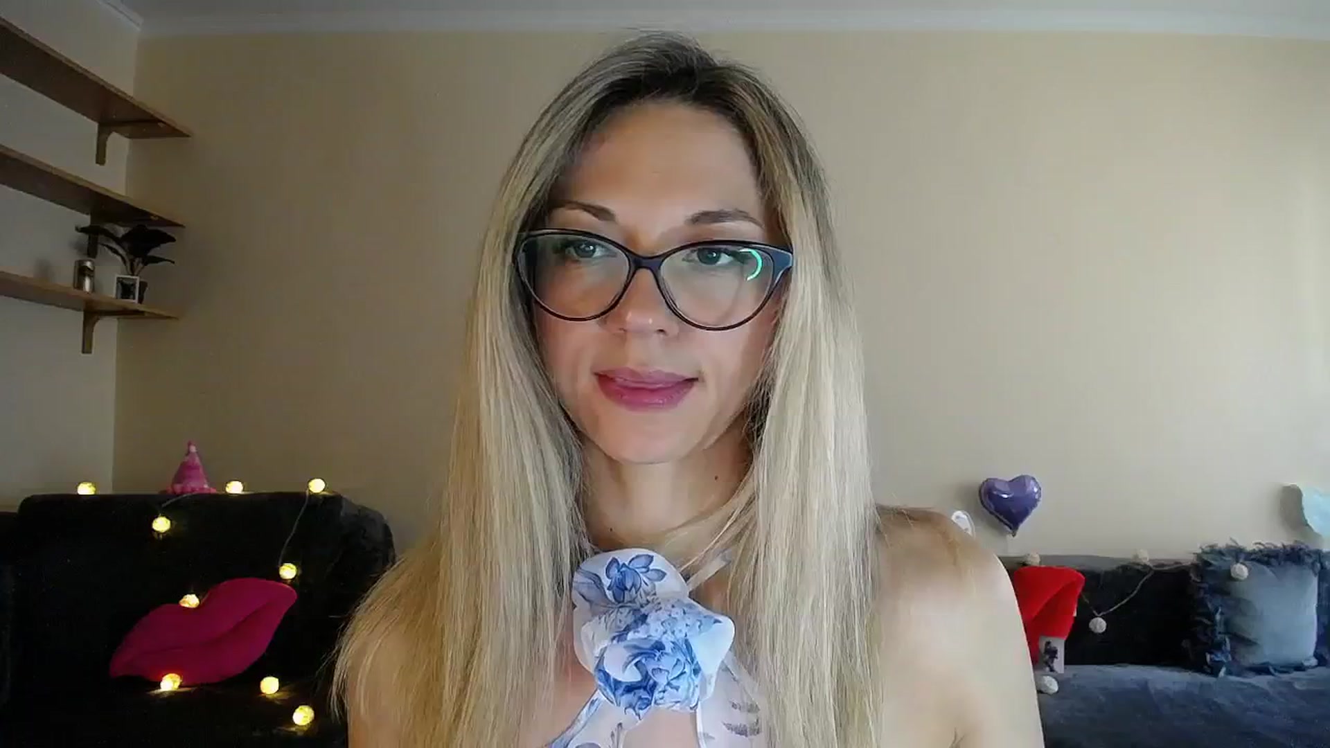 Gallery image thumbnail from Sunshine_alis's myfreecams stream on, 07/07/2025, 16:28 image 15 of 20