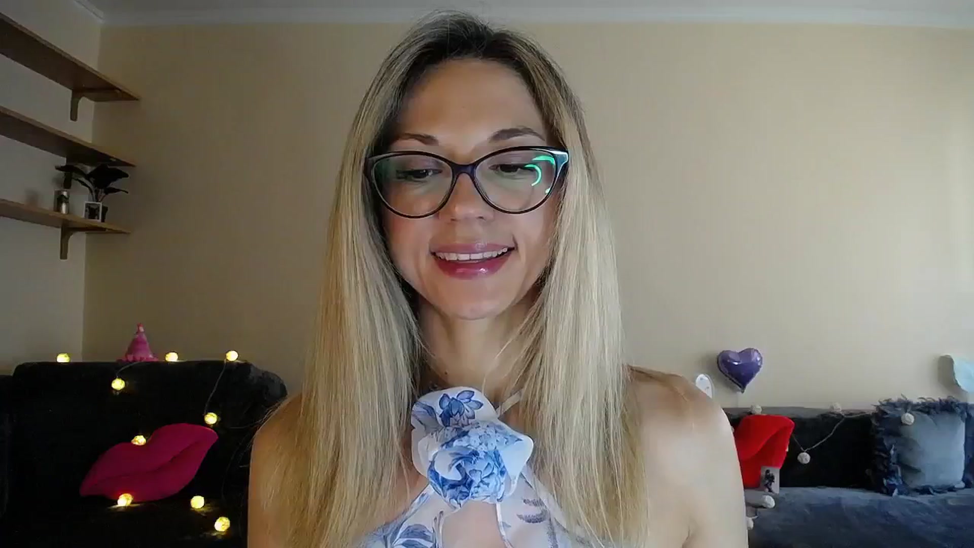 Gallery image thumbnail from Sunshine_alis's myfreecams stream on, 07/07/2025, 16:28 image 14 of 20