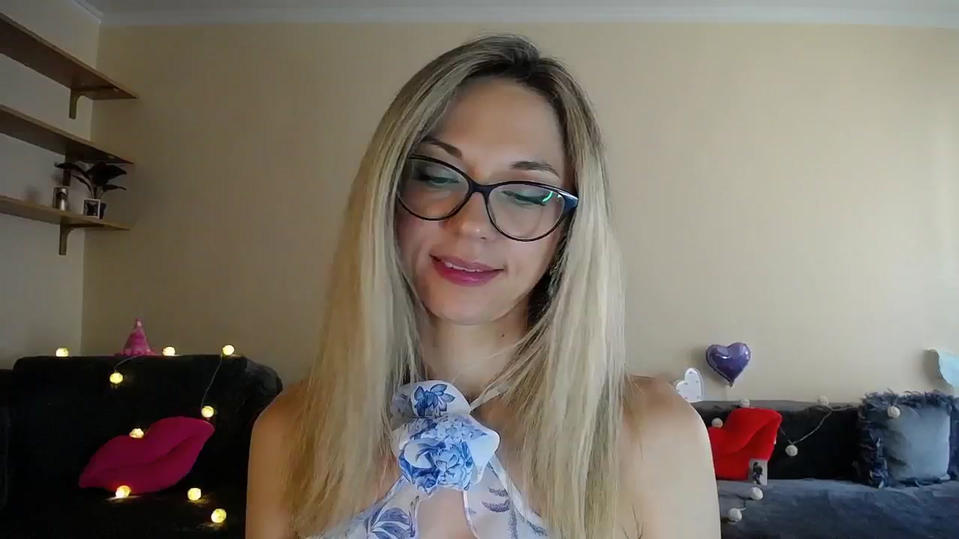 Gallery image thumbnail from Sunshine_alis's myfreecams stream on, 07/07/2025, 16:28 image 13 of 20