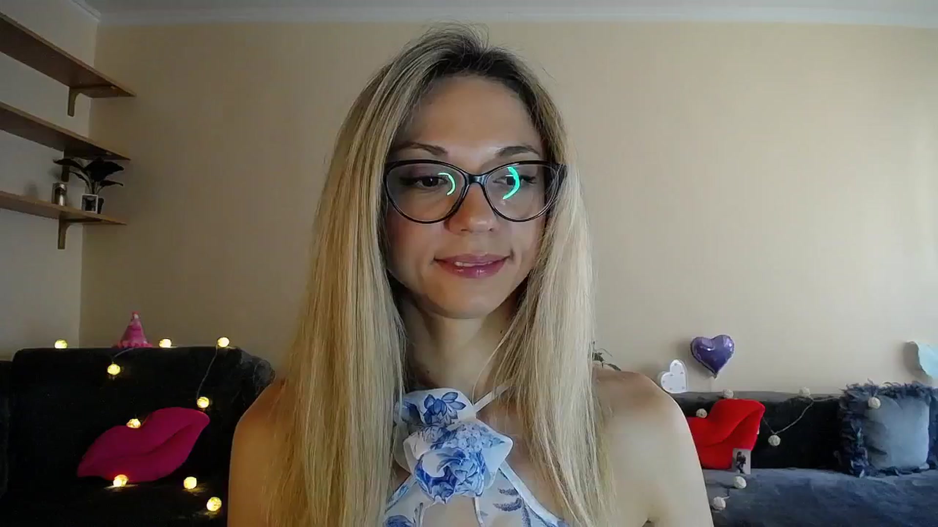 Gallery image thumbnail from Sunshine_alis's myfreecams stream on, 07/07/2025, 16:28 image 12 of 20