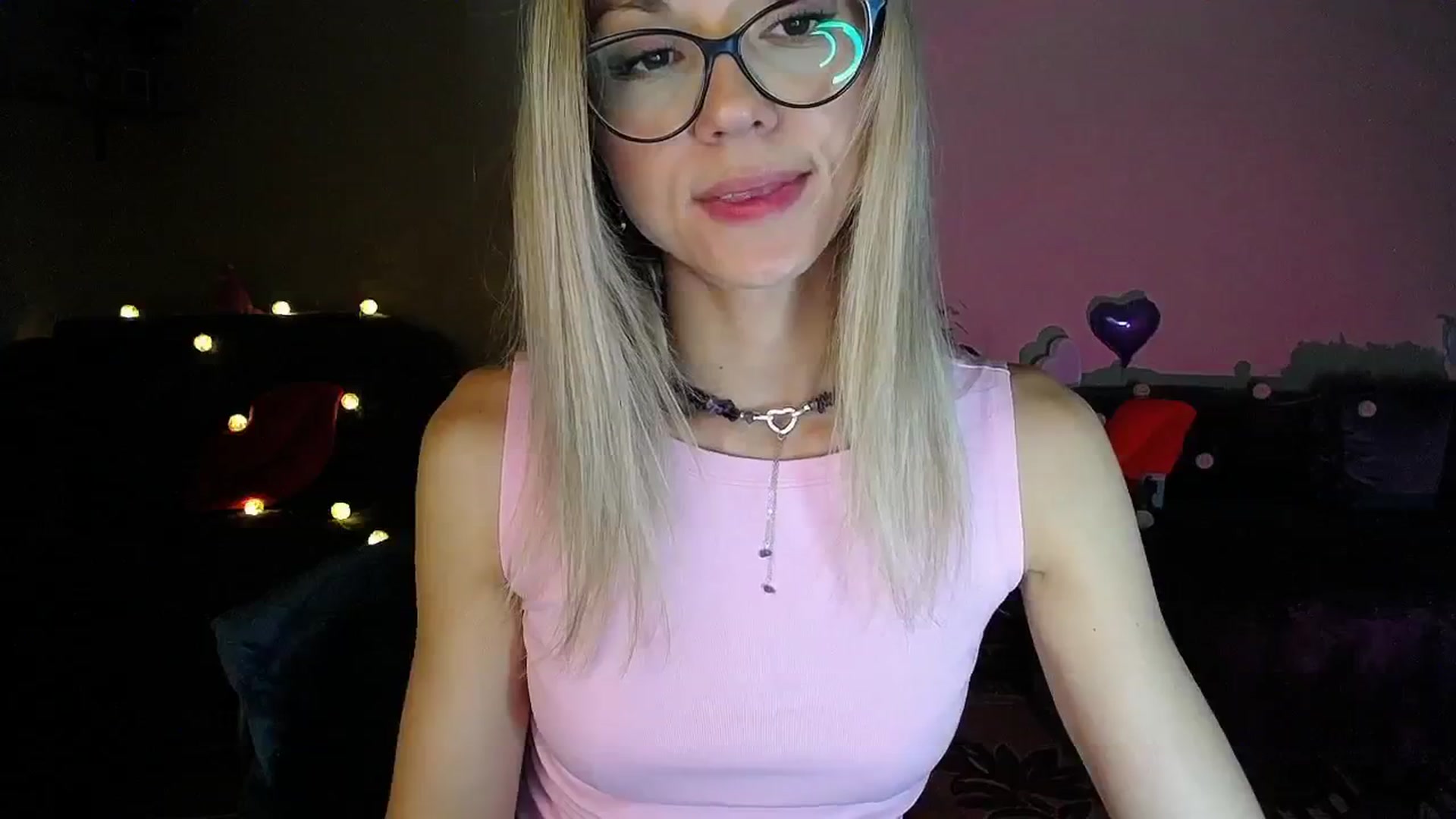 Gallery image thumbnail from Sunshine_alis's myfreecams stream on, 07/10/2025, 20:23 image 18 of 20