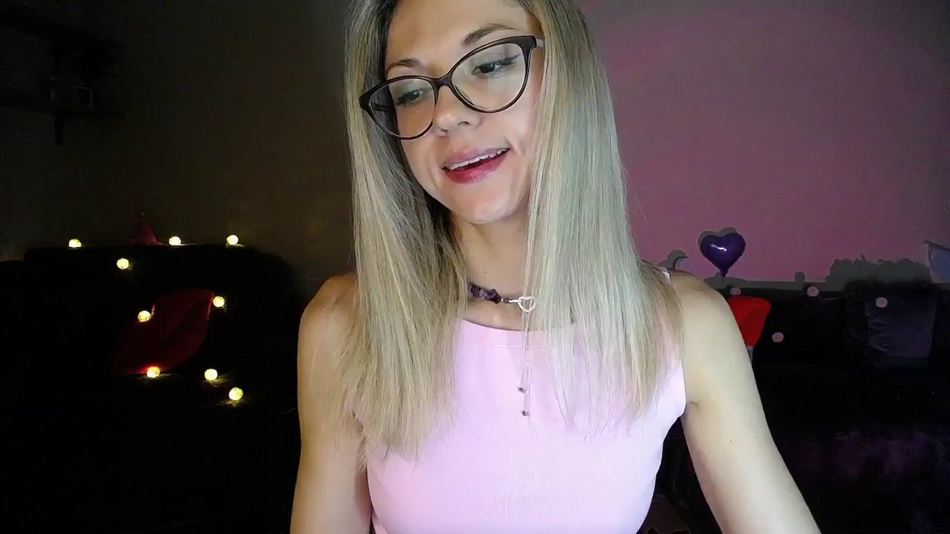 Gallery image thumbnail from Sunshine_alis's myfreecams stream on, 07/10/2025, 20:23 image 6 of 20