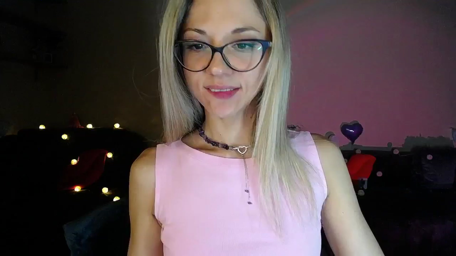 Gallery image thumbnail from Sunshine_alis's myfreecams stream on, 07/10/2025, 20:23 image 16 of 20
