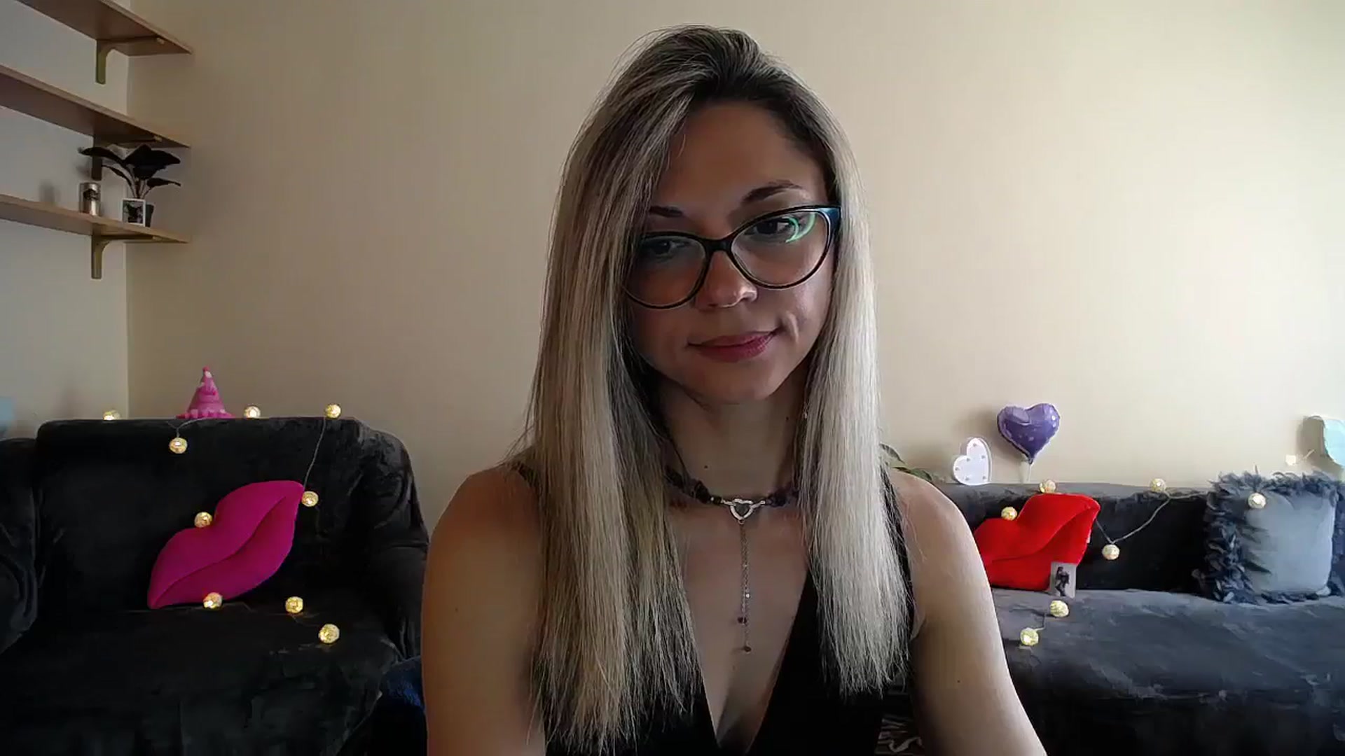 Gallery image thumbnail from Sunshine_alis's myfreecams stream on, 07/11/2025, 16:00 image 10 of 20