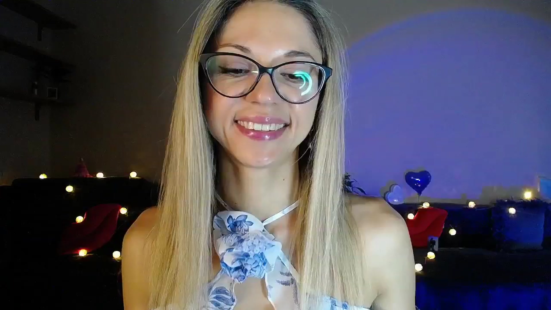 Gallery image thumbnail from Sunshine_alis's myfreecams stream on, 07/15/2025, 17:19 image 13 of 20