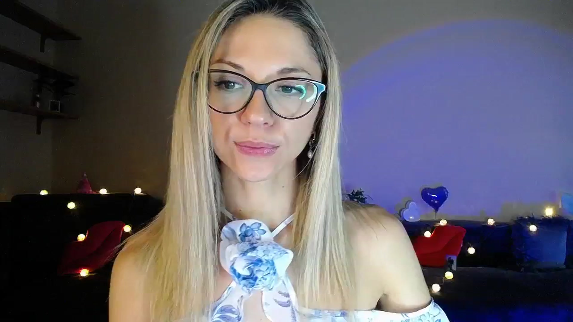 Gallery image thumbnail from Sunshine_alis's myfreecams stream on, 07/15/2025, 17:19 image 3 of 20