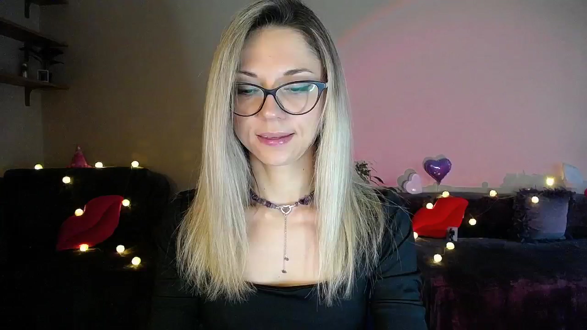 Gallery image thumbnail from Sunshine_alis's myfreecams stream on, 07/16/2025, 18:09 image 6 of 20