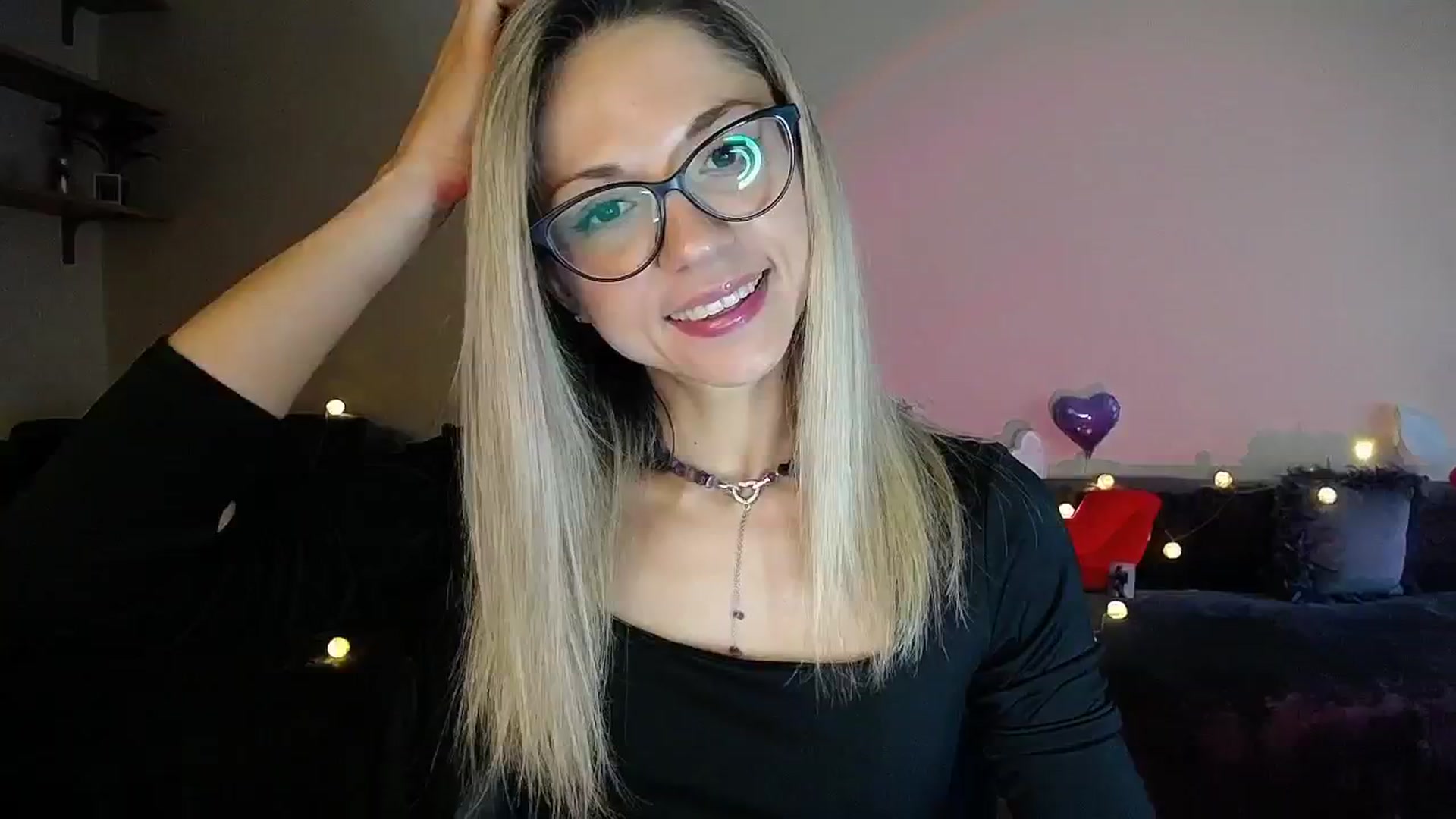 Gallery image thumbnail from Sunshine_alis's myfreecams stream on, 07/16/2025, 18:09 image 2 of 20