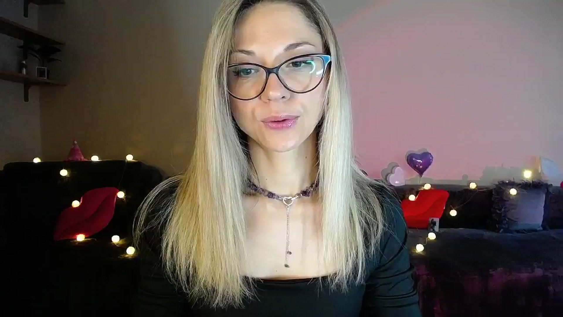 Gallery image thumbnail from Sunshine_alis's myfreecams stream on, 07/16/2025, 18:09 image 4 of 20