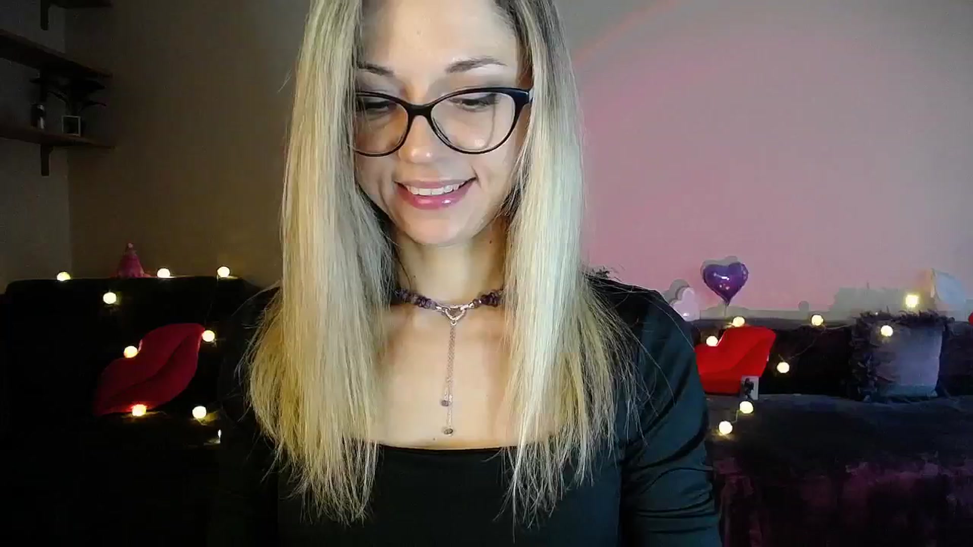Gallery image thumbnail from Sunshine_alis's myfreecams stream on, 07/16/2025, 18:09 image 9 of 20