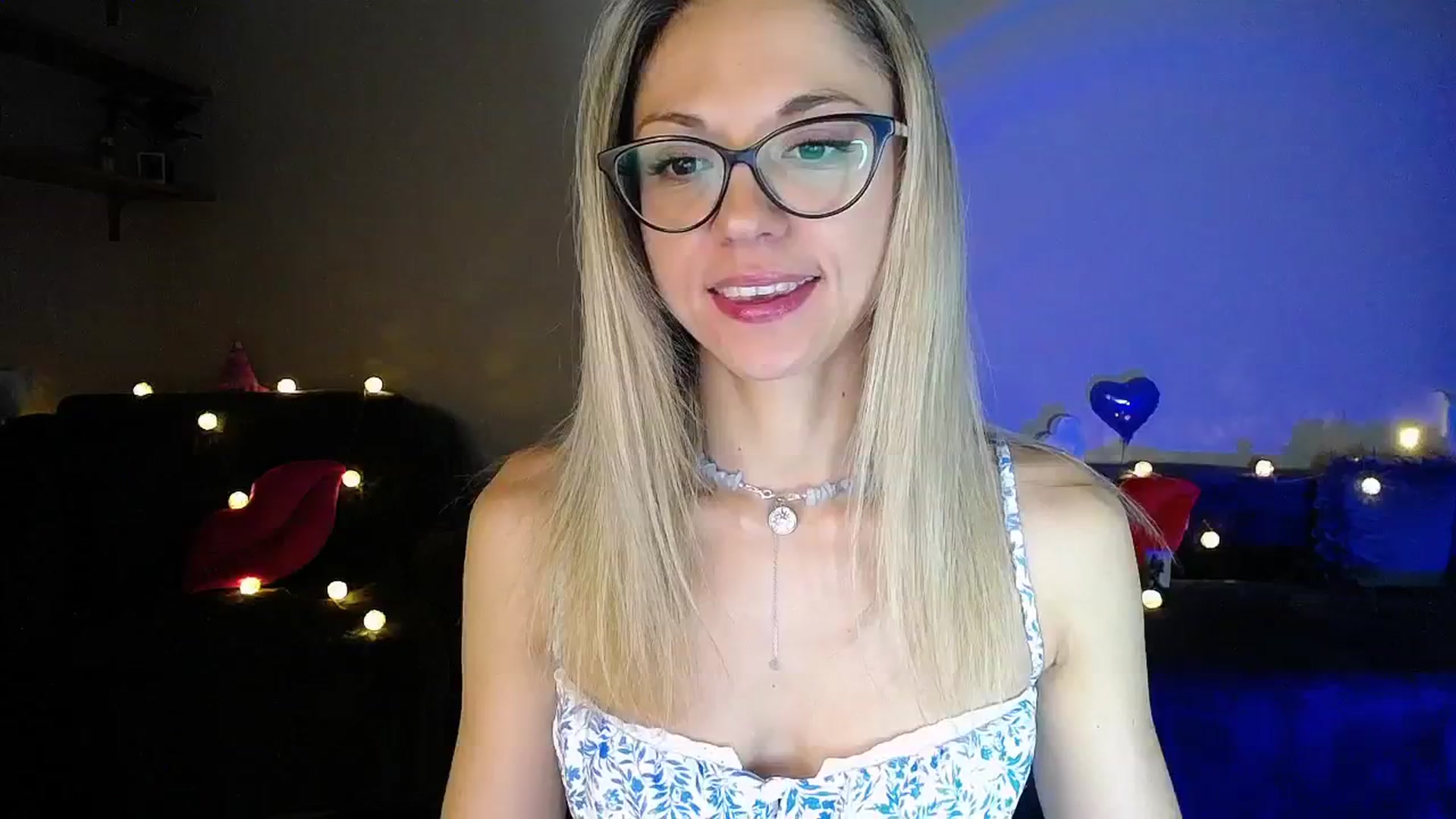 Gallery image thumbnail from Sunshine_alis's myfreecams stream on, 07/17/2025, 18:46 image 1 of 20