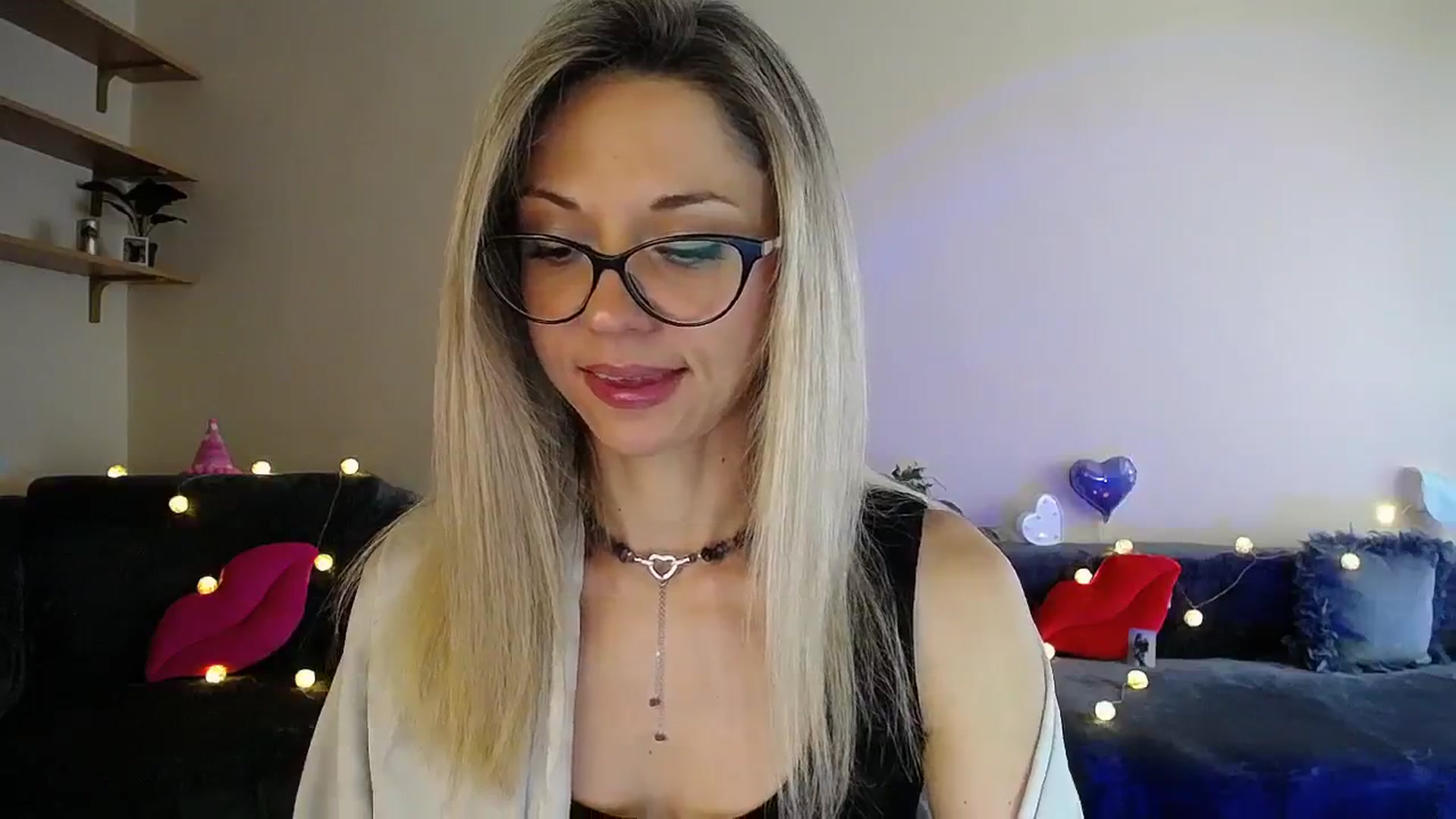 Gallery image thumbnail from Sunshine_alis's myfreecams stream on, 07/18/2025, 16:01 image 5 of 20