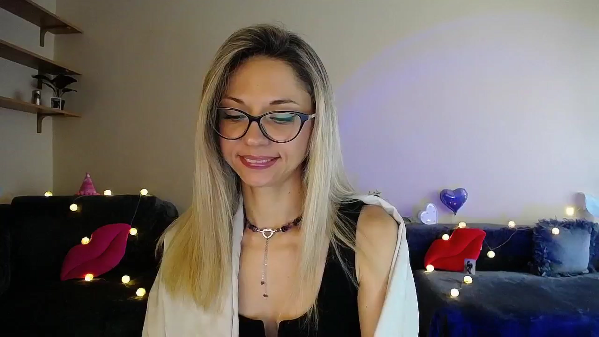Gallery image thumbnail from Sunshine_alis's myfreecams stream on, 07/18/2025, 16:01 image 1 of 20