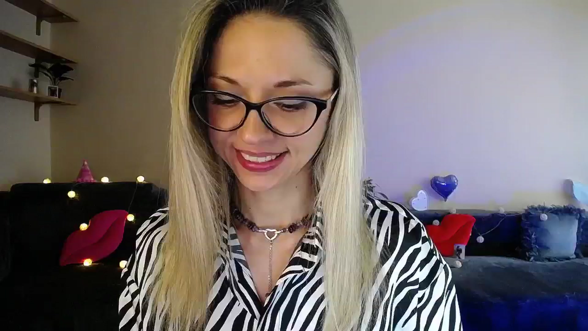 Gallery image thumbnail from Sunshine_alis's myfreecams stream on, 07/19/2025, 15:36 image 13 of 20