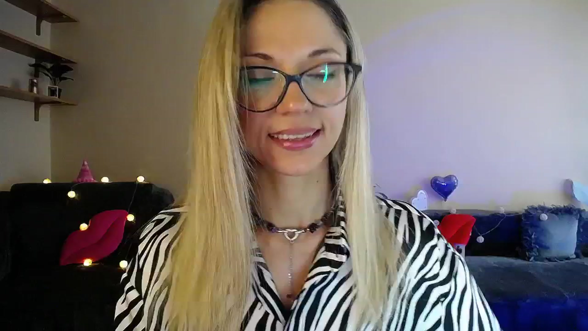Gallery image thumbnail from Sunshine_alis's myfreecams stream on, 07/19/2025, 15:36 image 7 of 20
