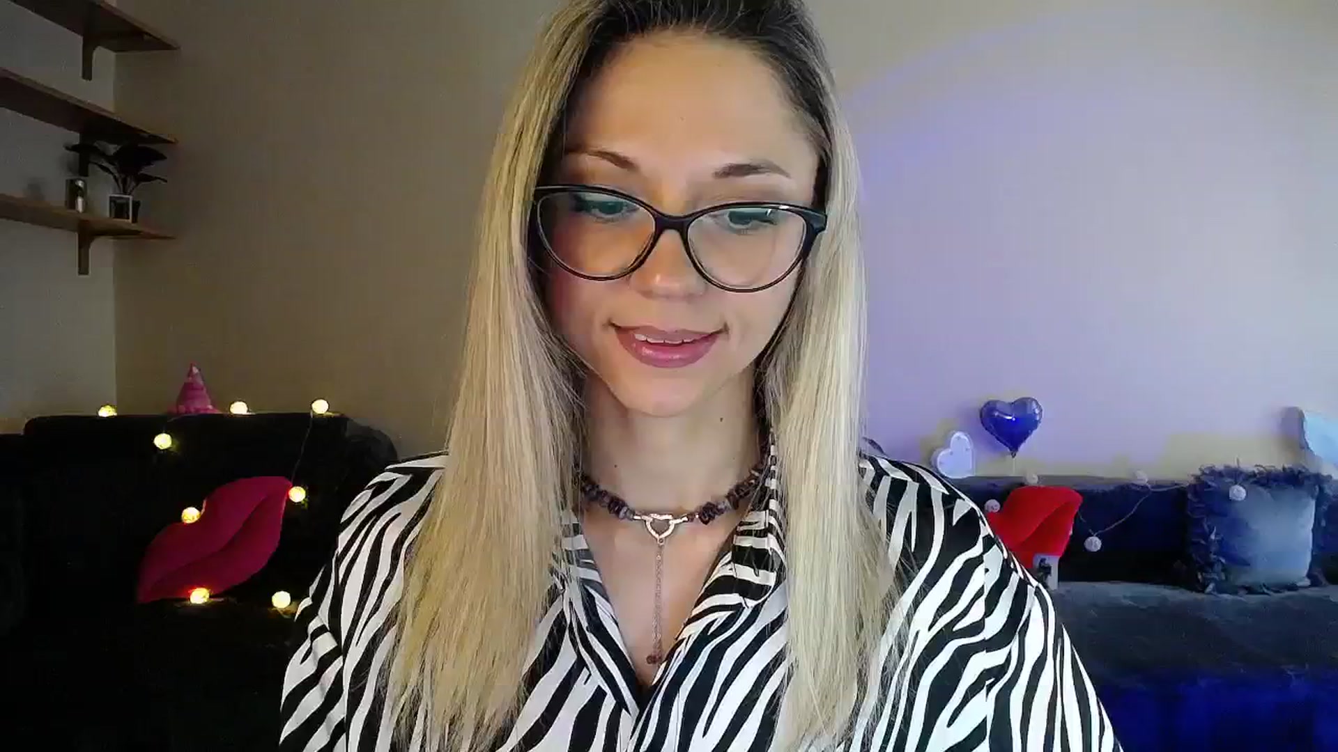 Gallery image thumbnail from Sunshine_alis's myfreecams stream on, 07/19/2025, 15:36 image 15 of 20