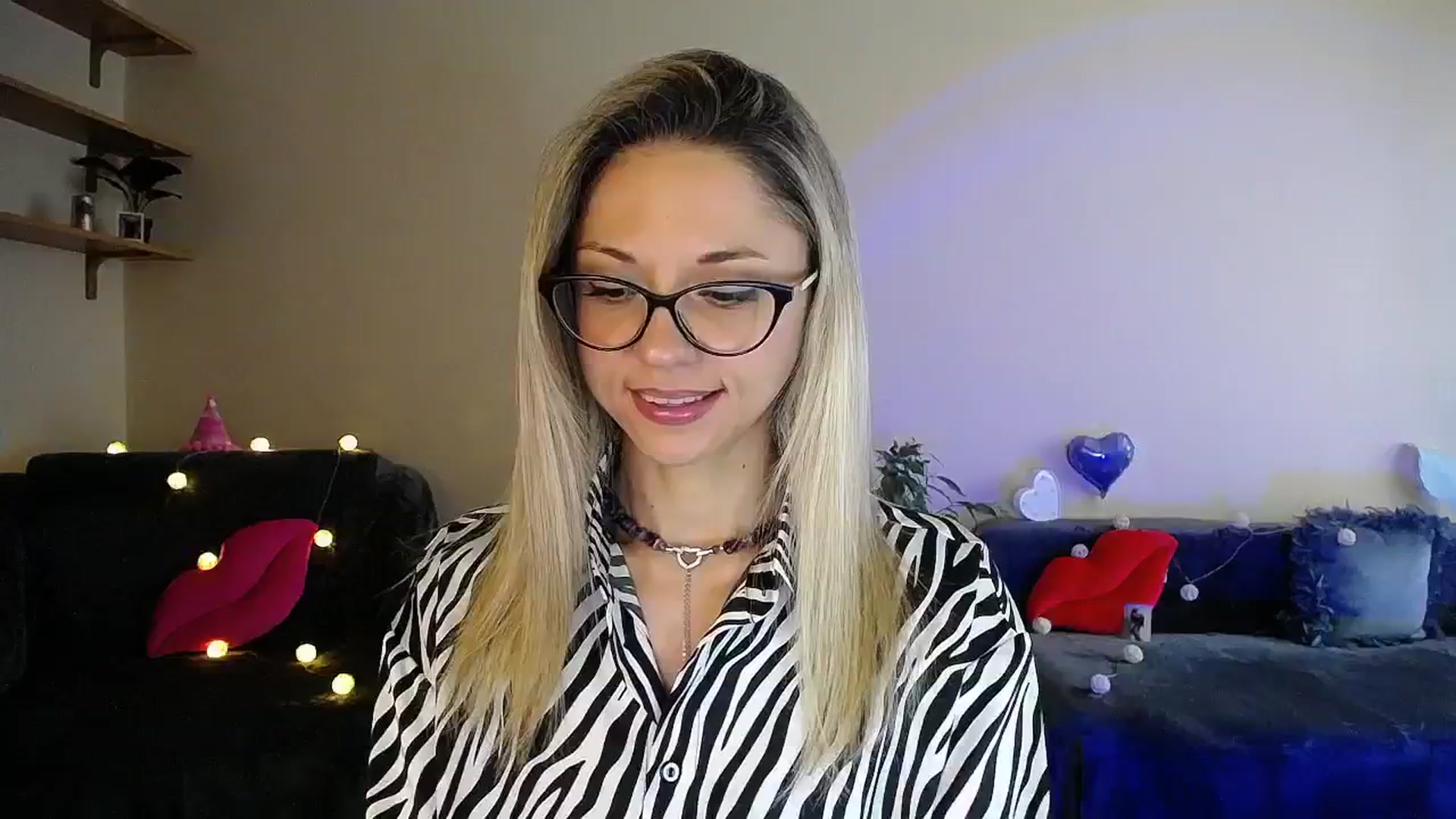 Gallery image thumbnail from Sunshine_alis's myfreecams stream on, 07/19/2025, 15:36 image 1 of 20
