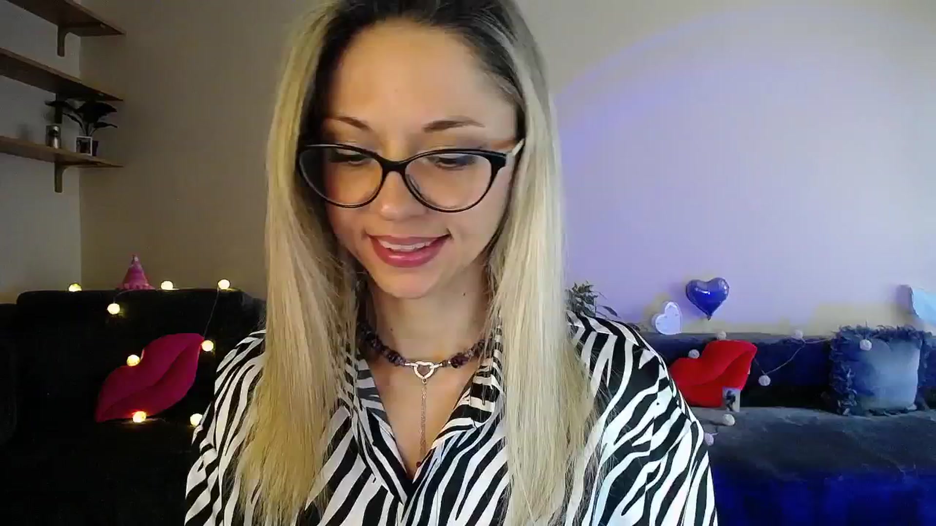 Gallery image thumbnail from Sunshine_alis's myfreecams stream on, 07/19/2025, 15:36 image 16 of 20