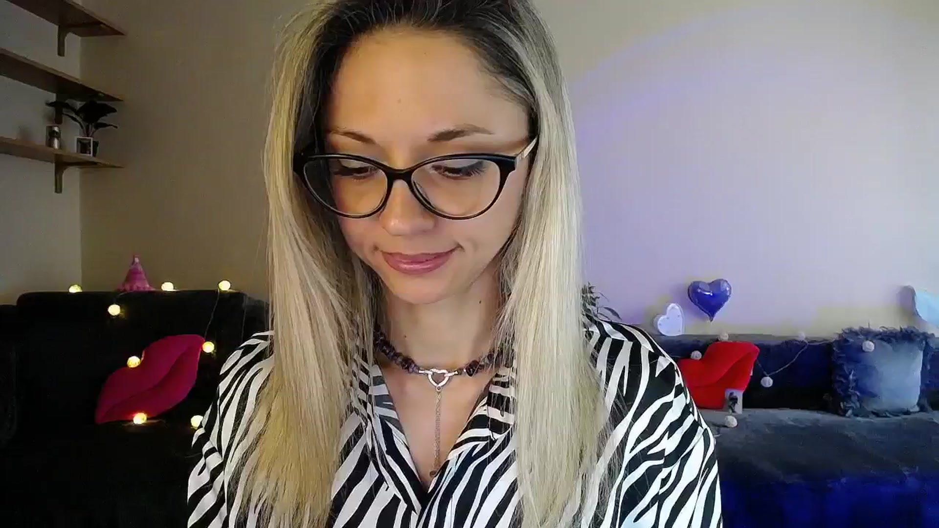 Gallery image thumbnail from Sunshine_alis's myfreecams stream on, 07/19/2025, 15:36 image 12 of 20